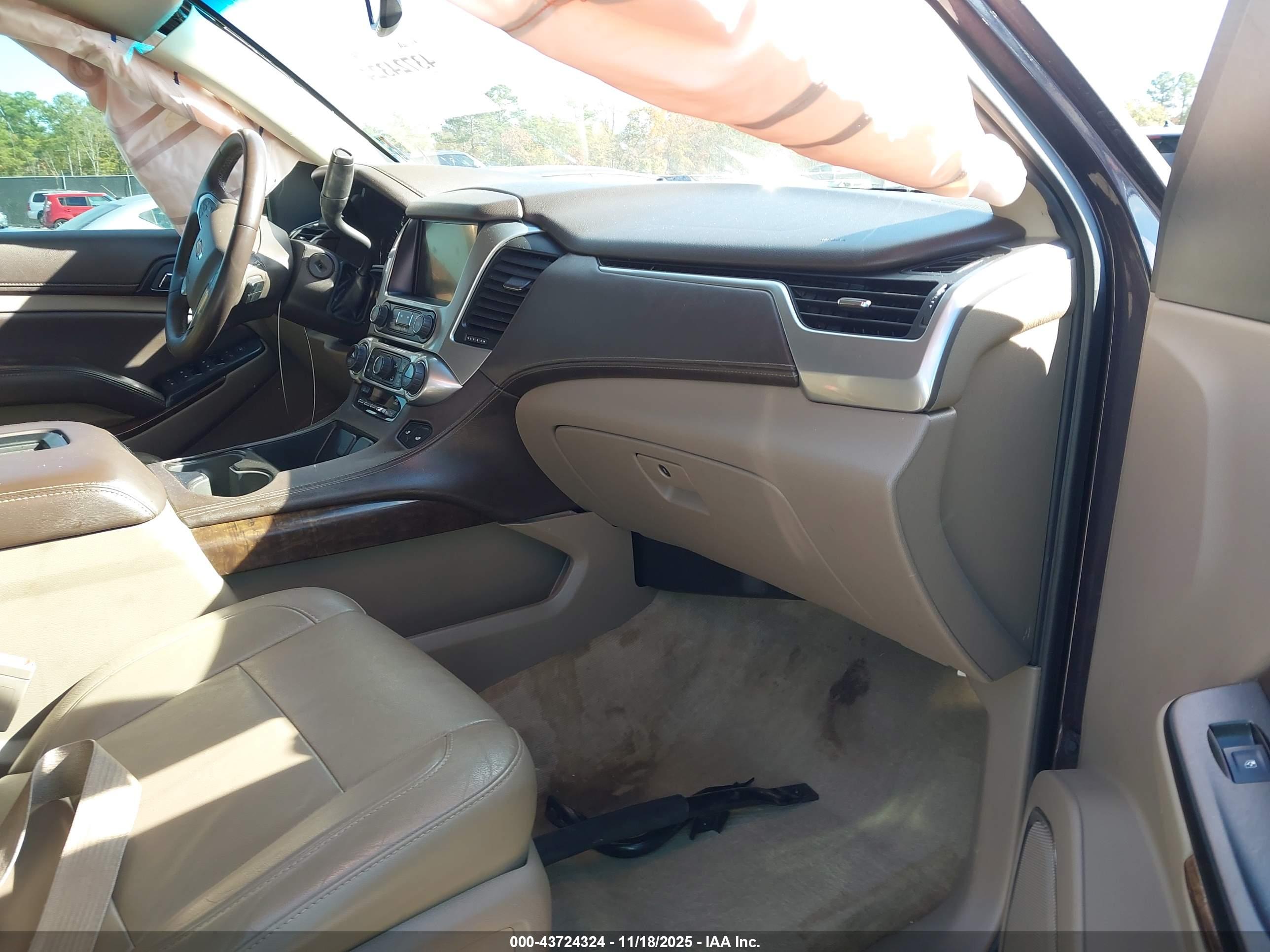 CHEVROLET TAHOE image 5