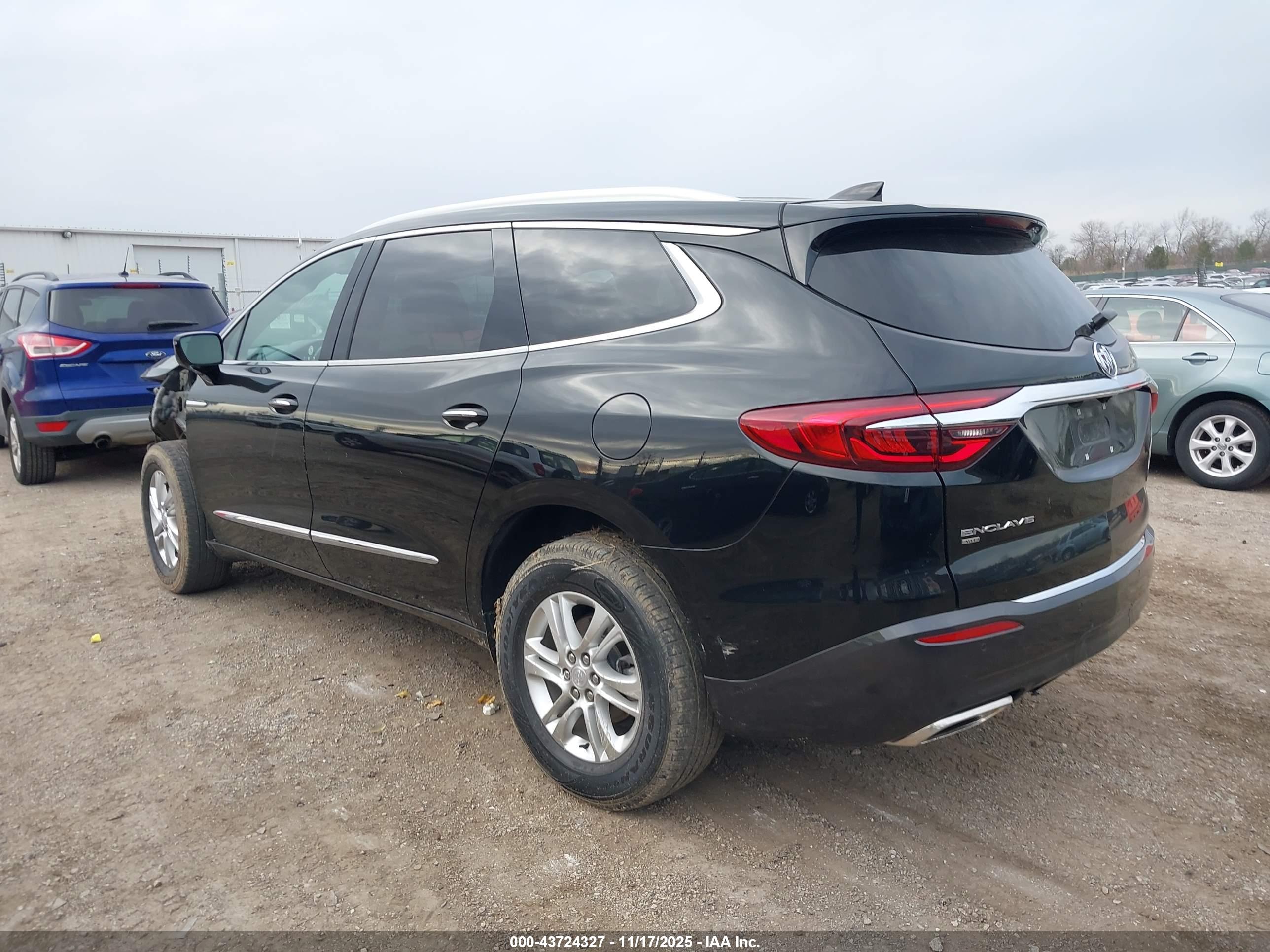 BUICK ENCLAVE image 3