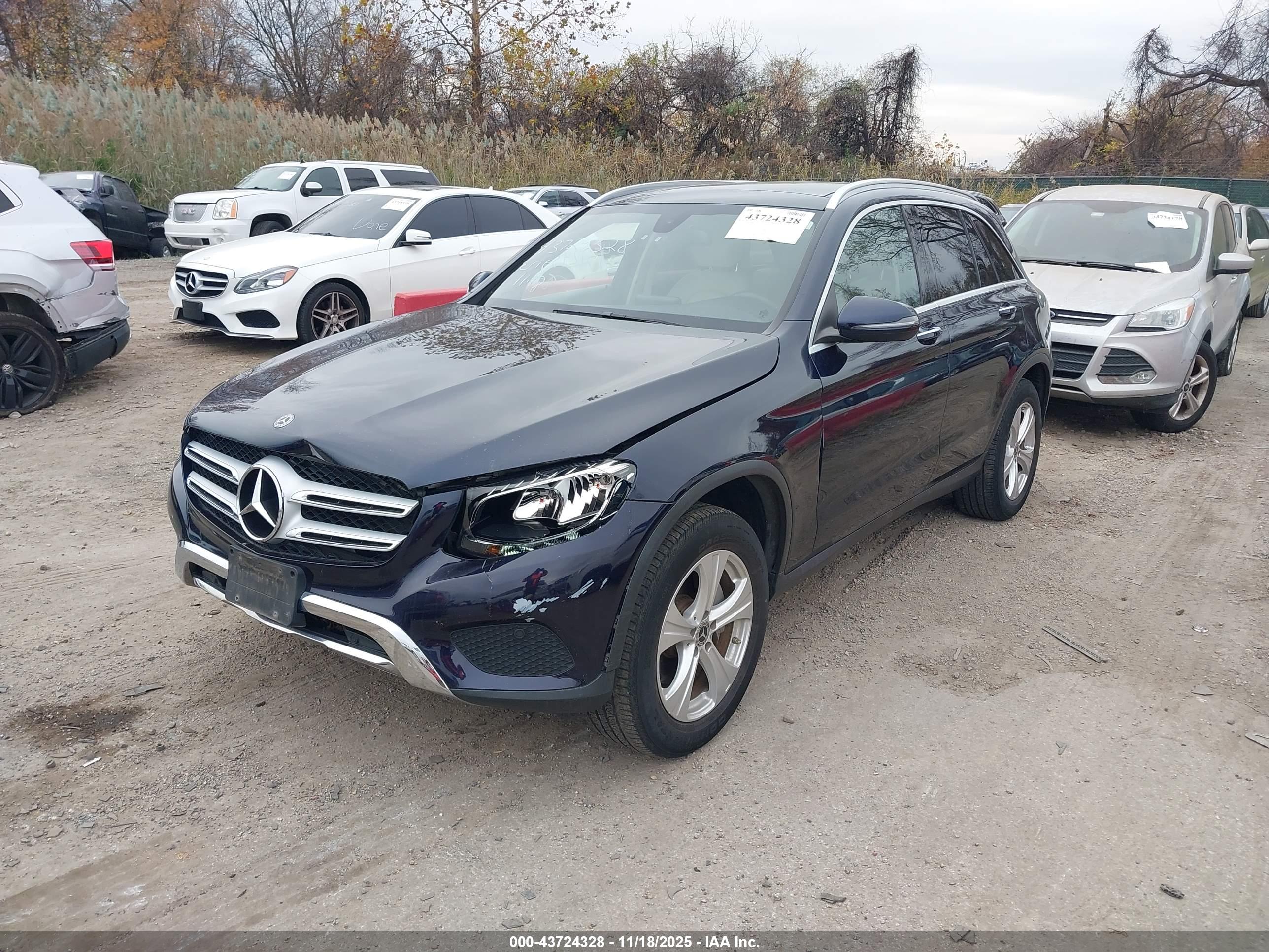 MERCEDES-BENZ GLC image 2