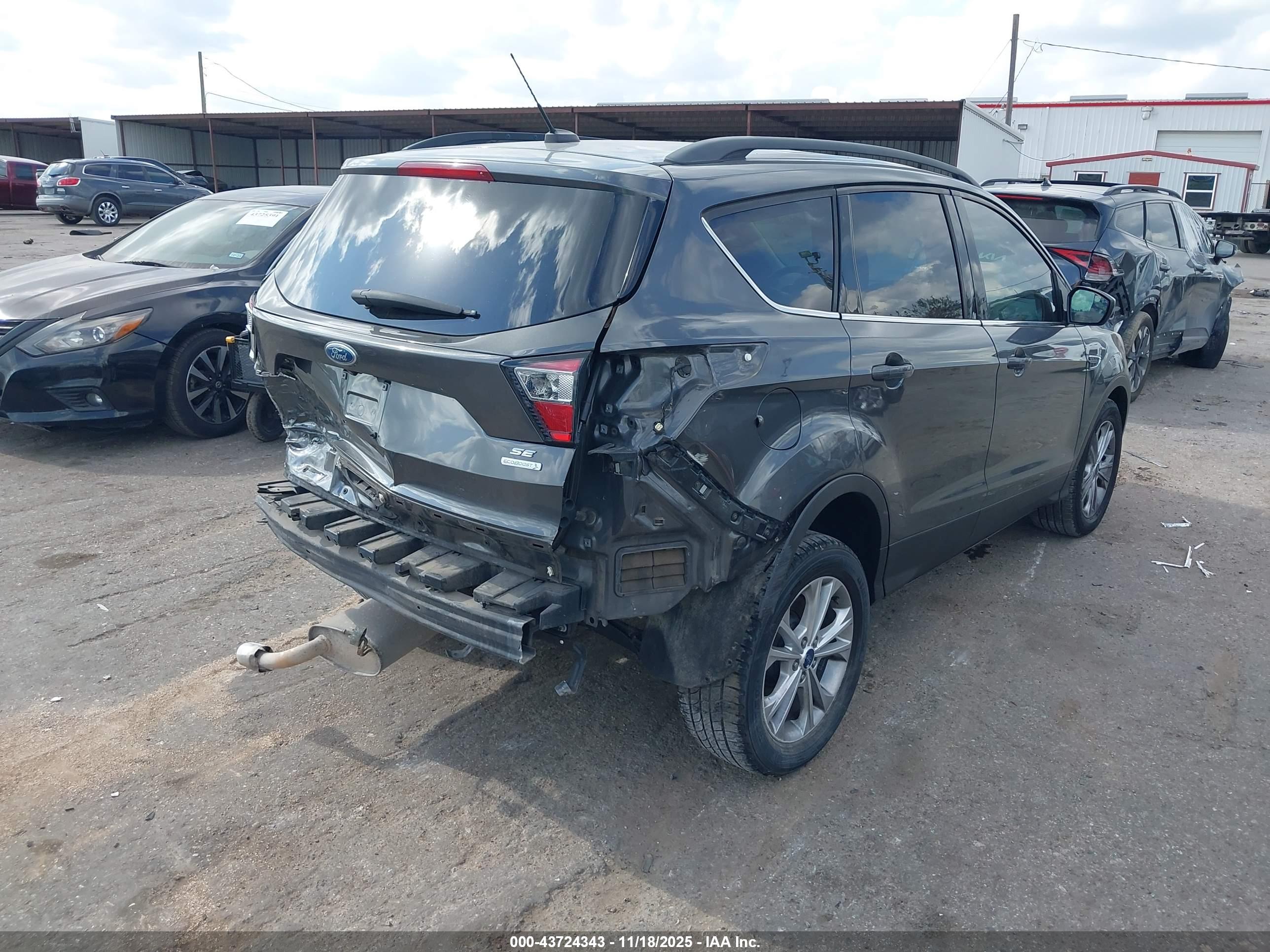 FORD ESCAPE image 4