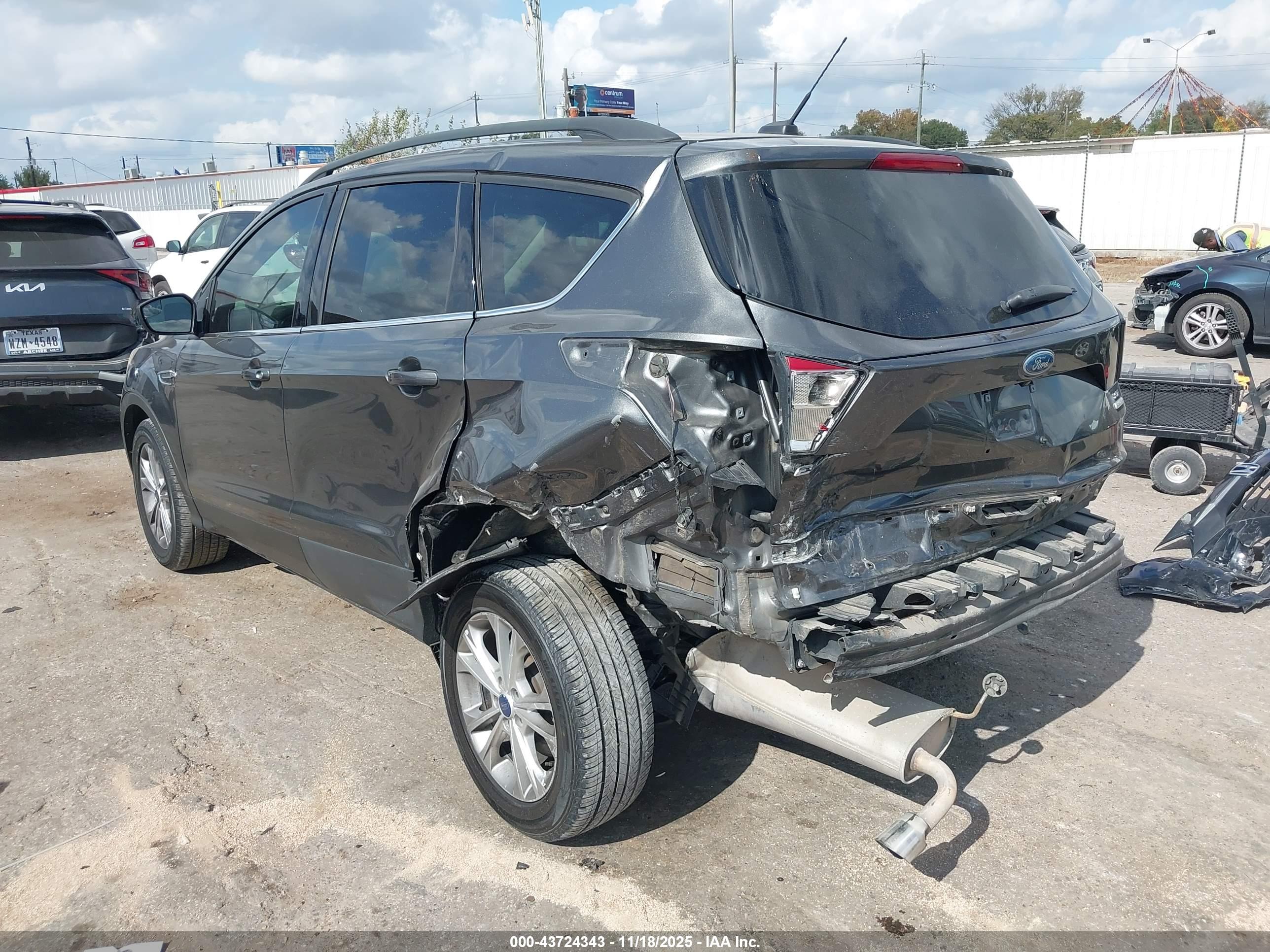 FORD ESCAPE image 6