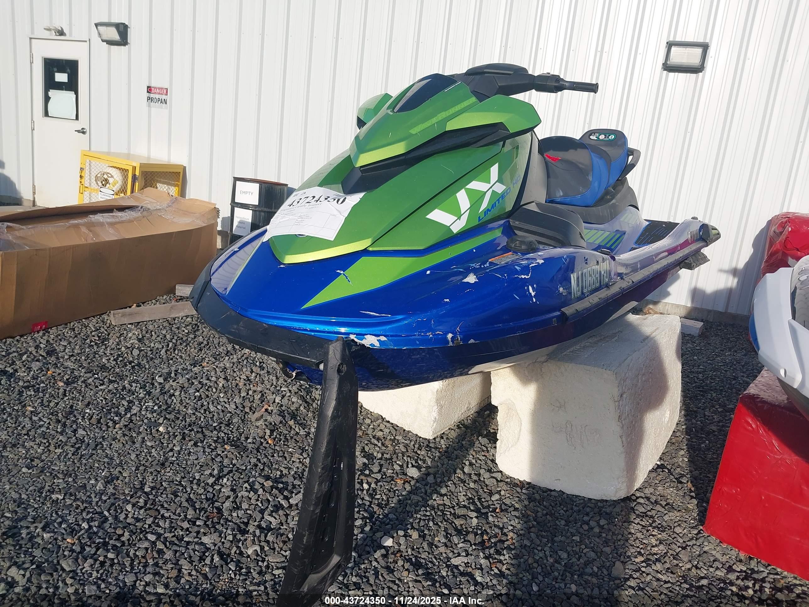 YAMAHA VX image 2
