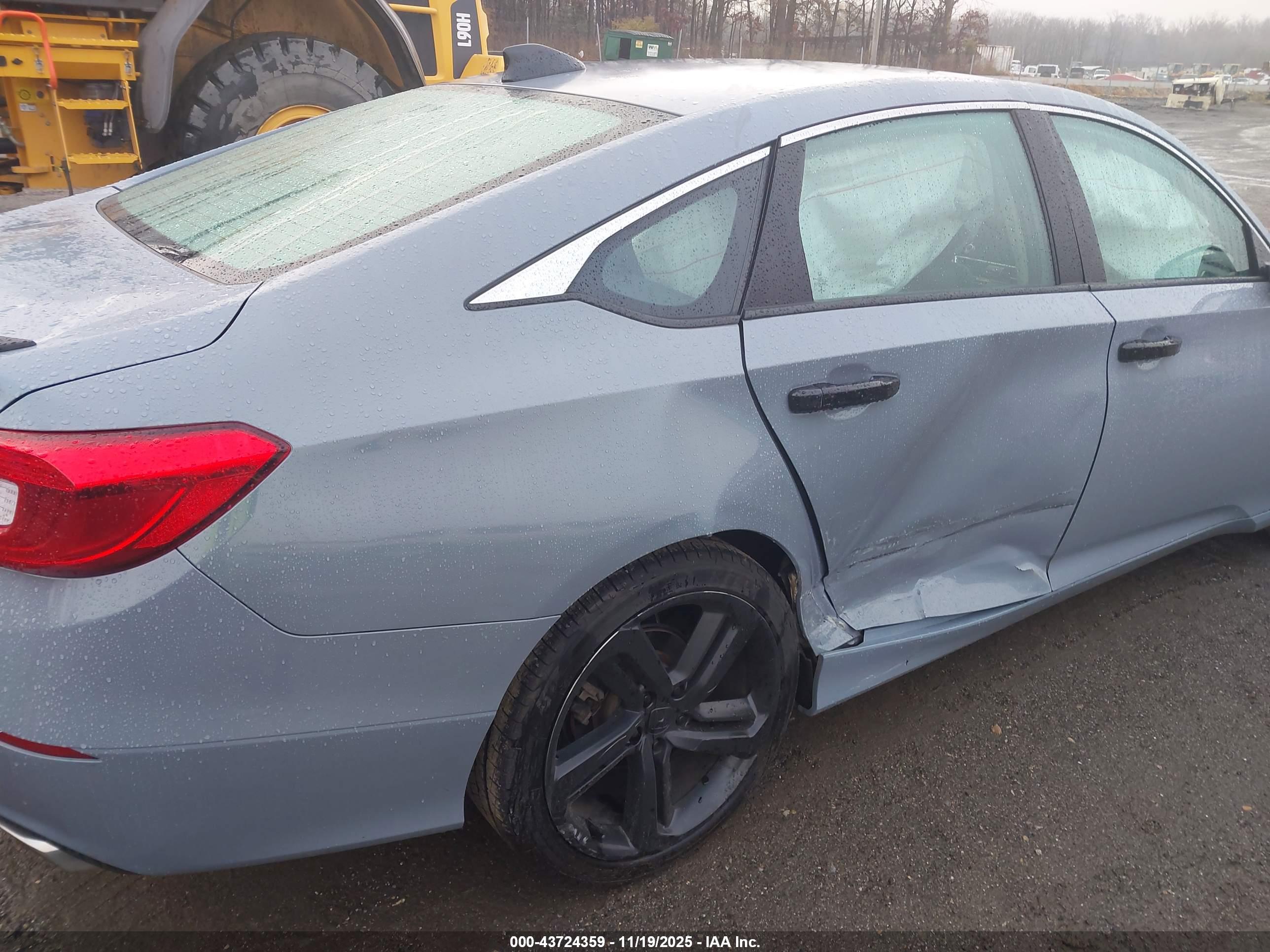 HONDA ACCORD image 6