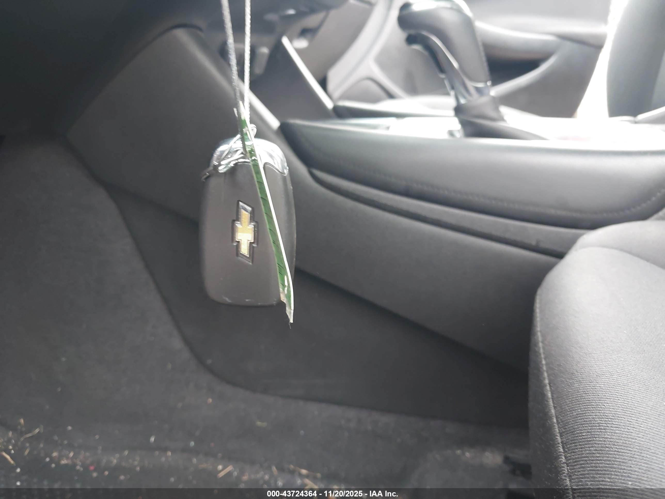 CHEVROLET MALIBU image 11