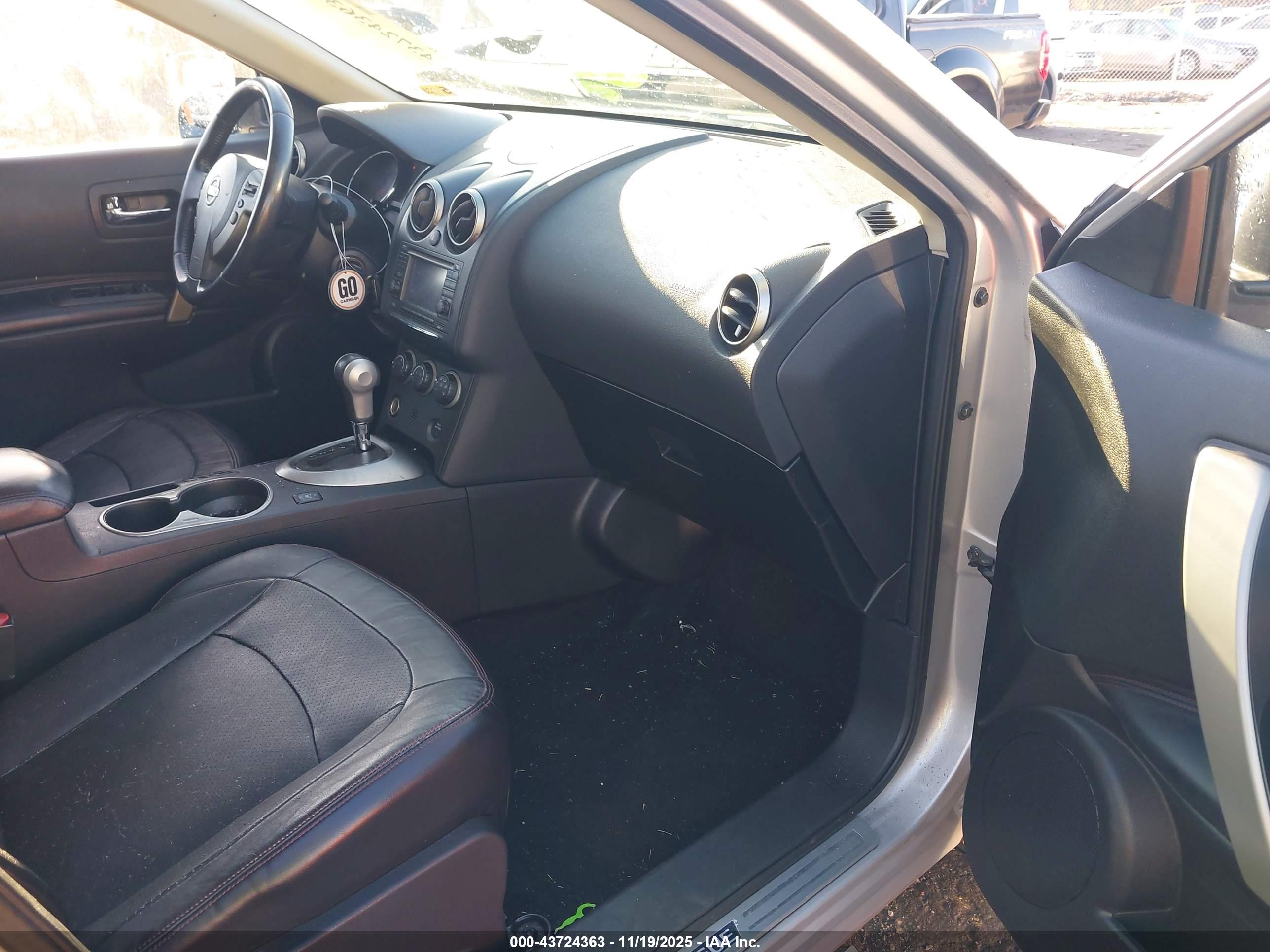 NISSAN ROGUE image 5