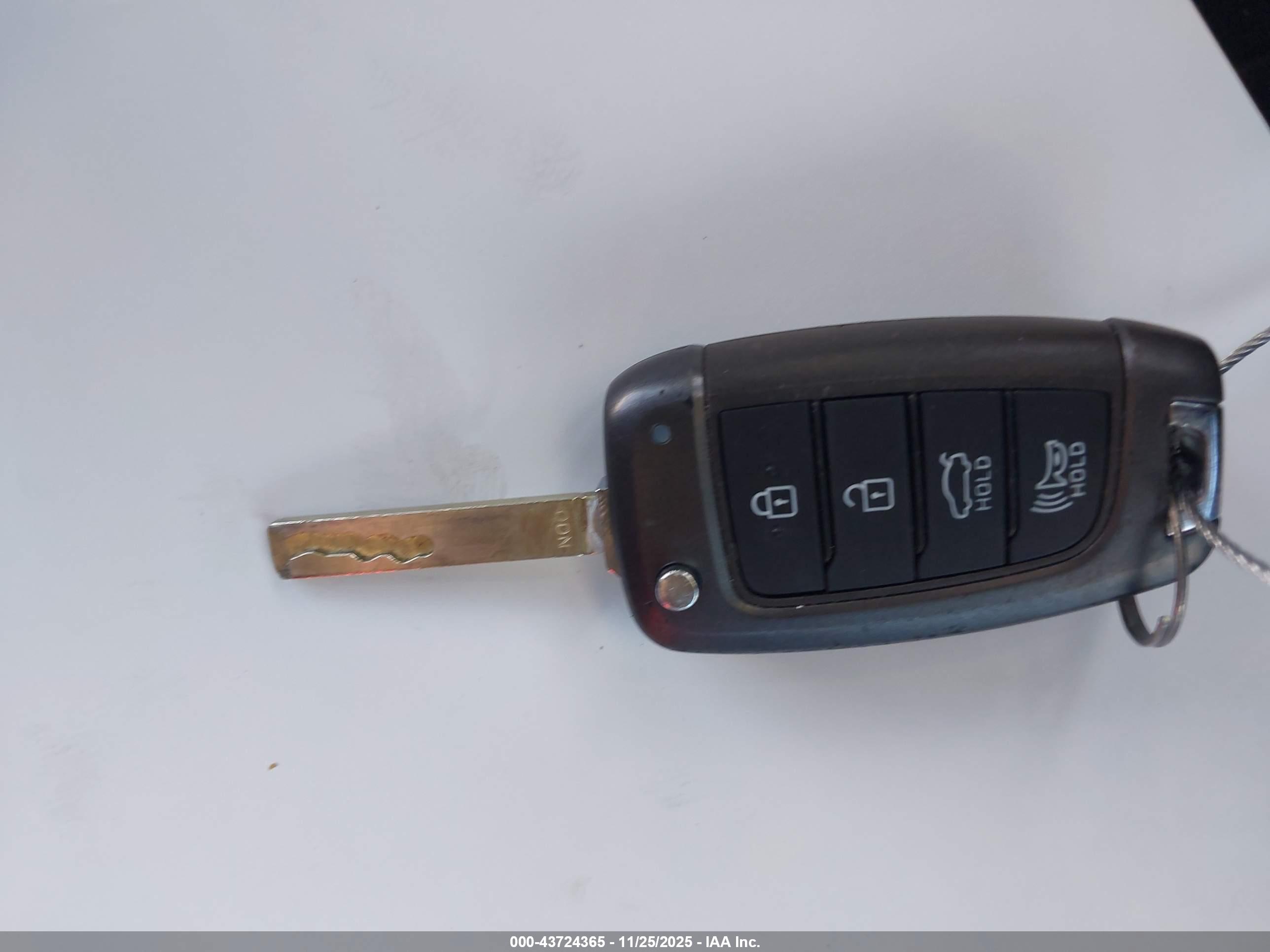 HYUNDAI SONATA image 11