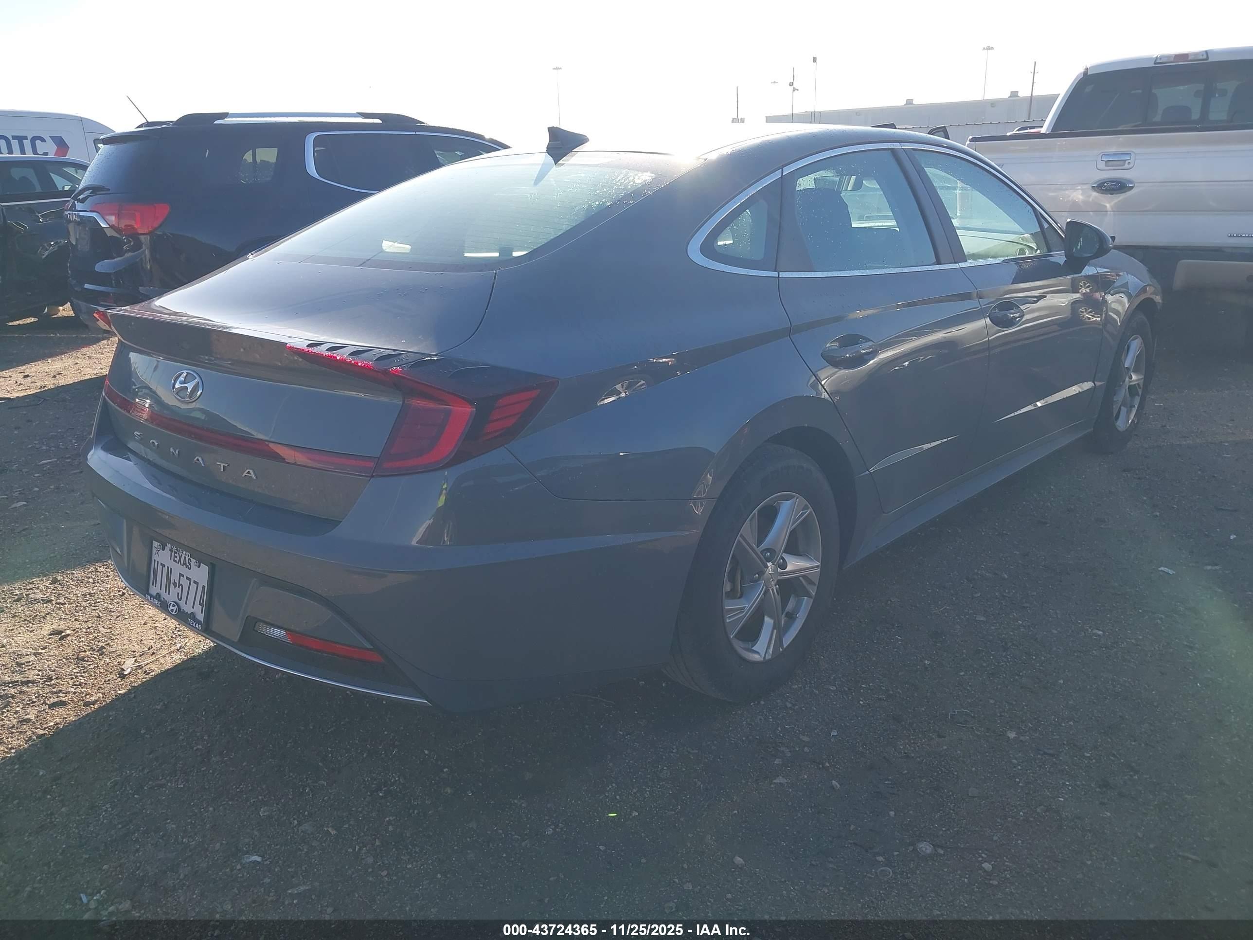 HYUNDAI SONATA image 4