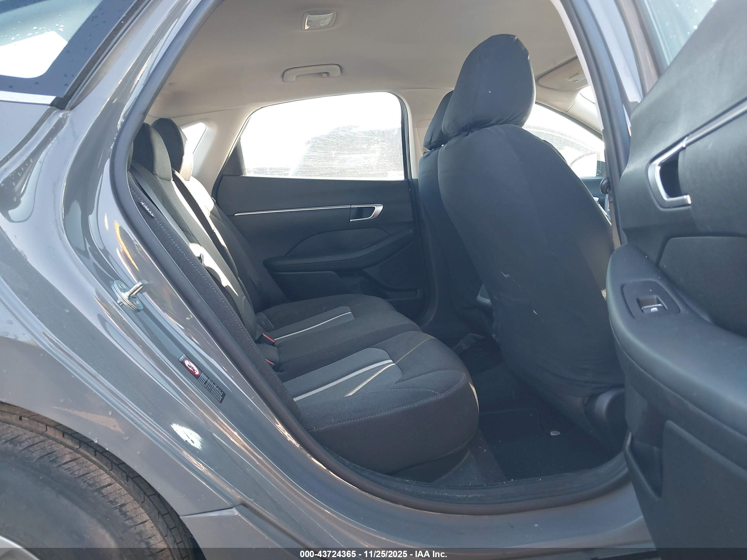 HYUNDAI SONATA image 8