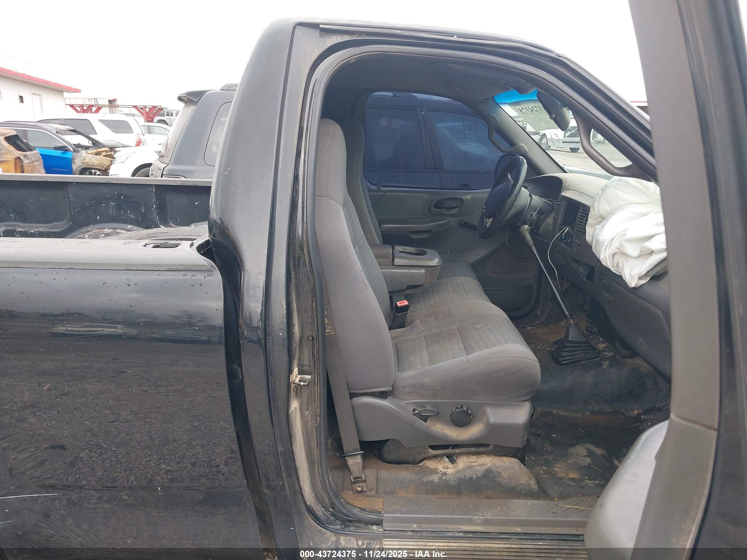 FORD F-150 image 8