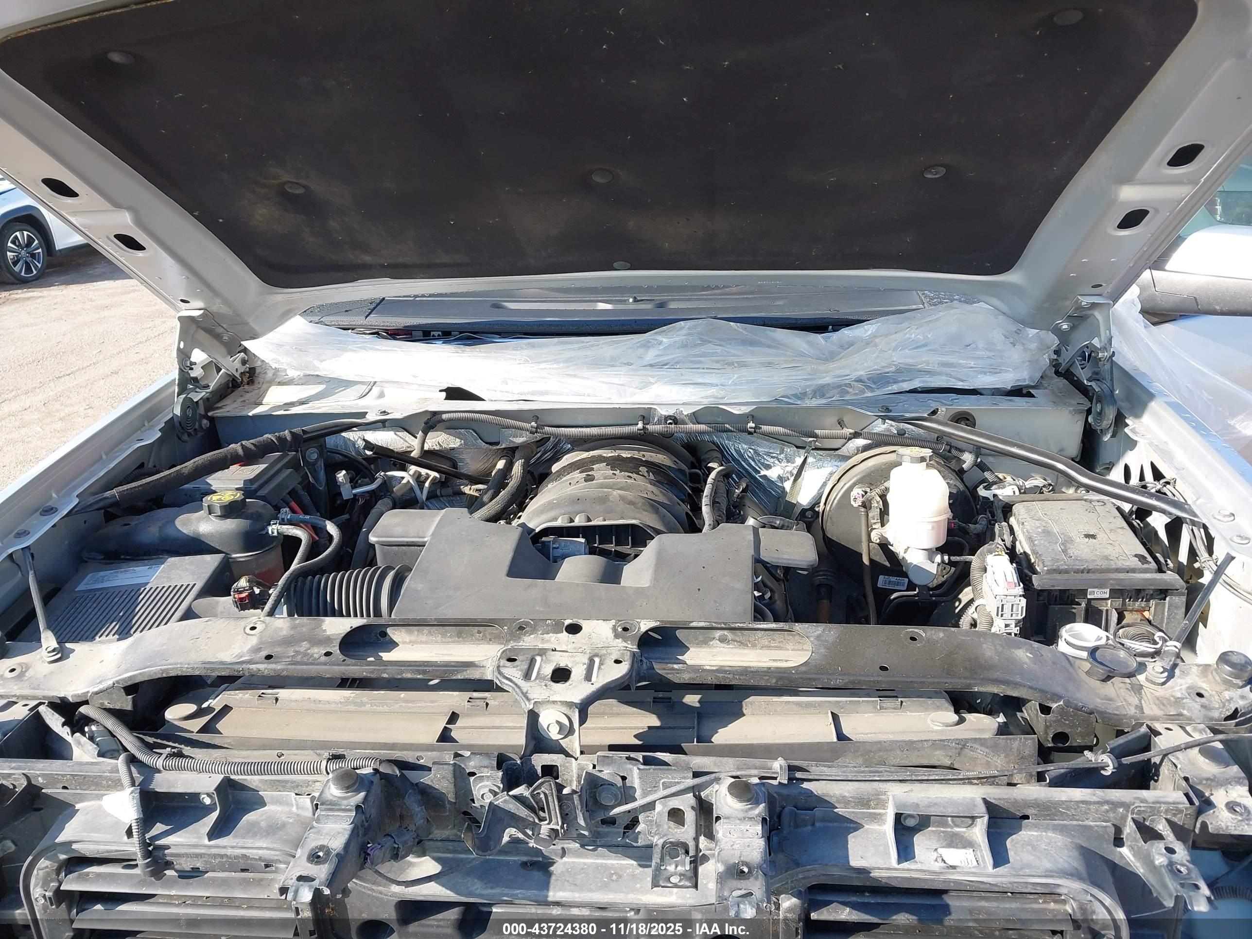 CHEVROLET SILVERADO image 10