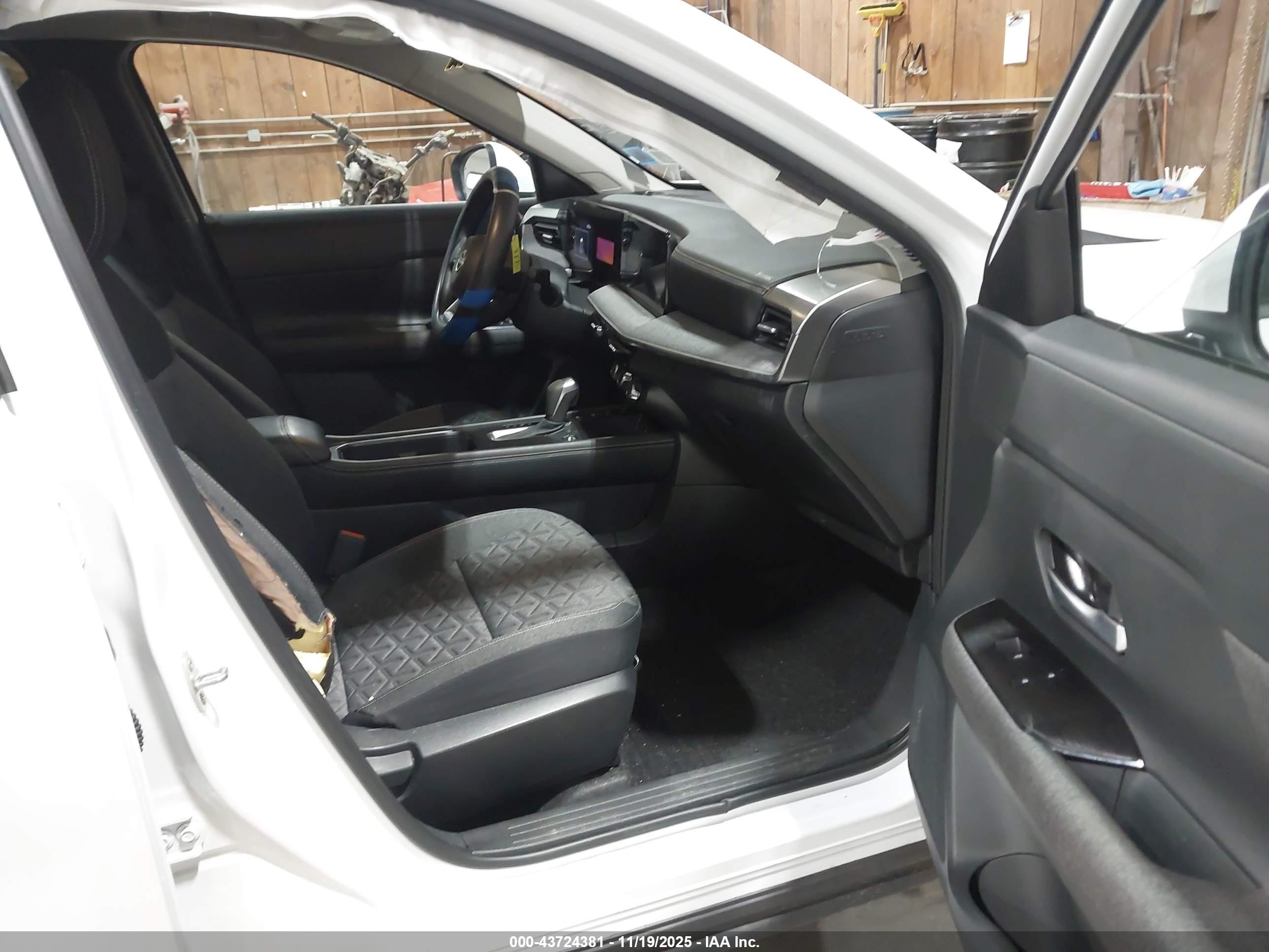 NISSAN KICKS image 5