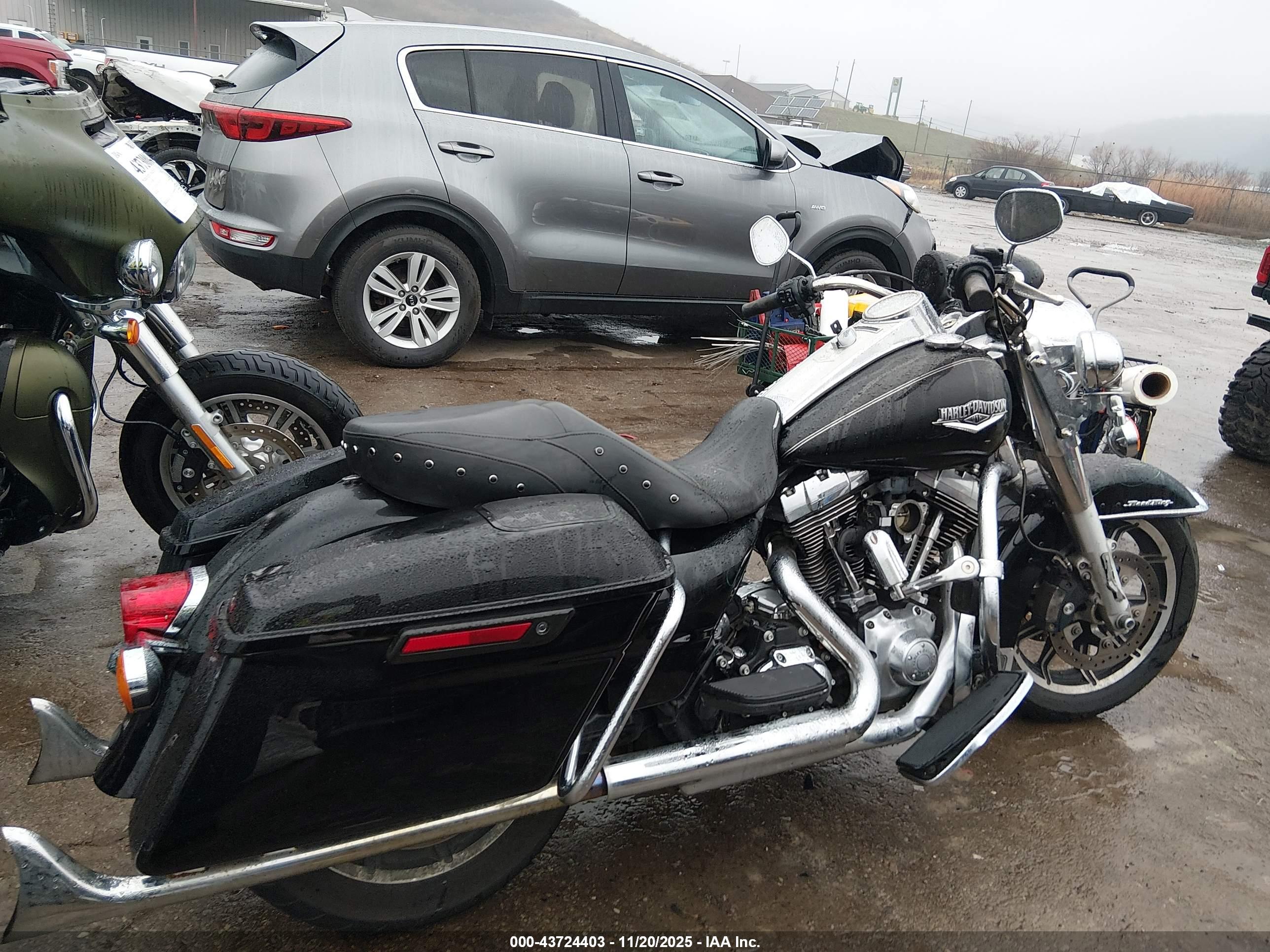 HARLEY-DAVIDSON FLHR image 4