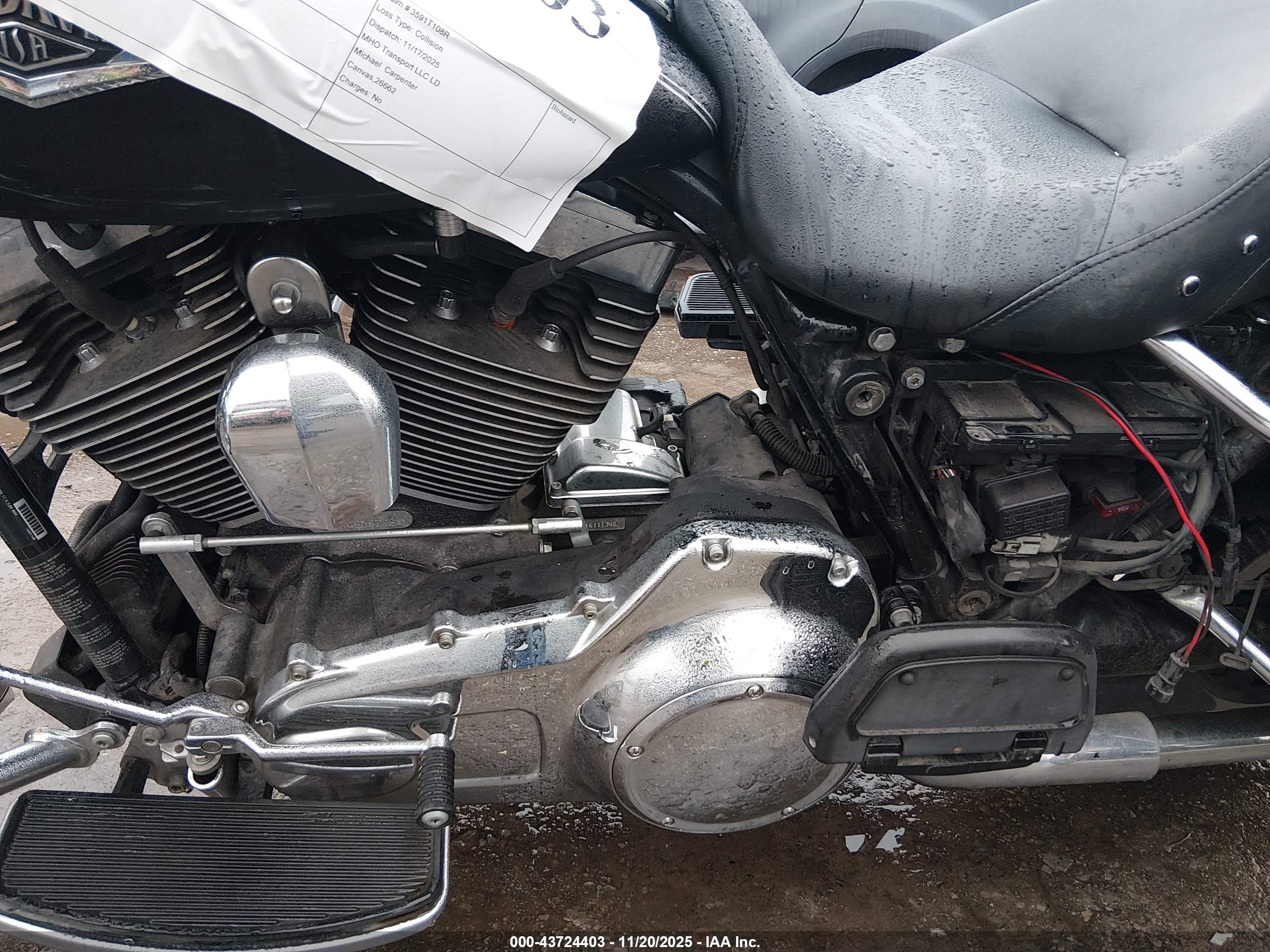 HARLEY-DAVIDSON FLHR image 9