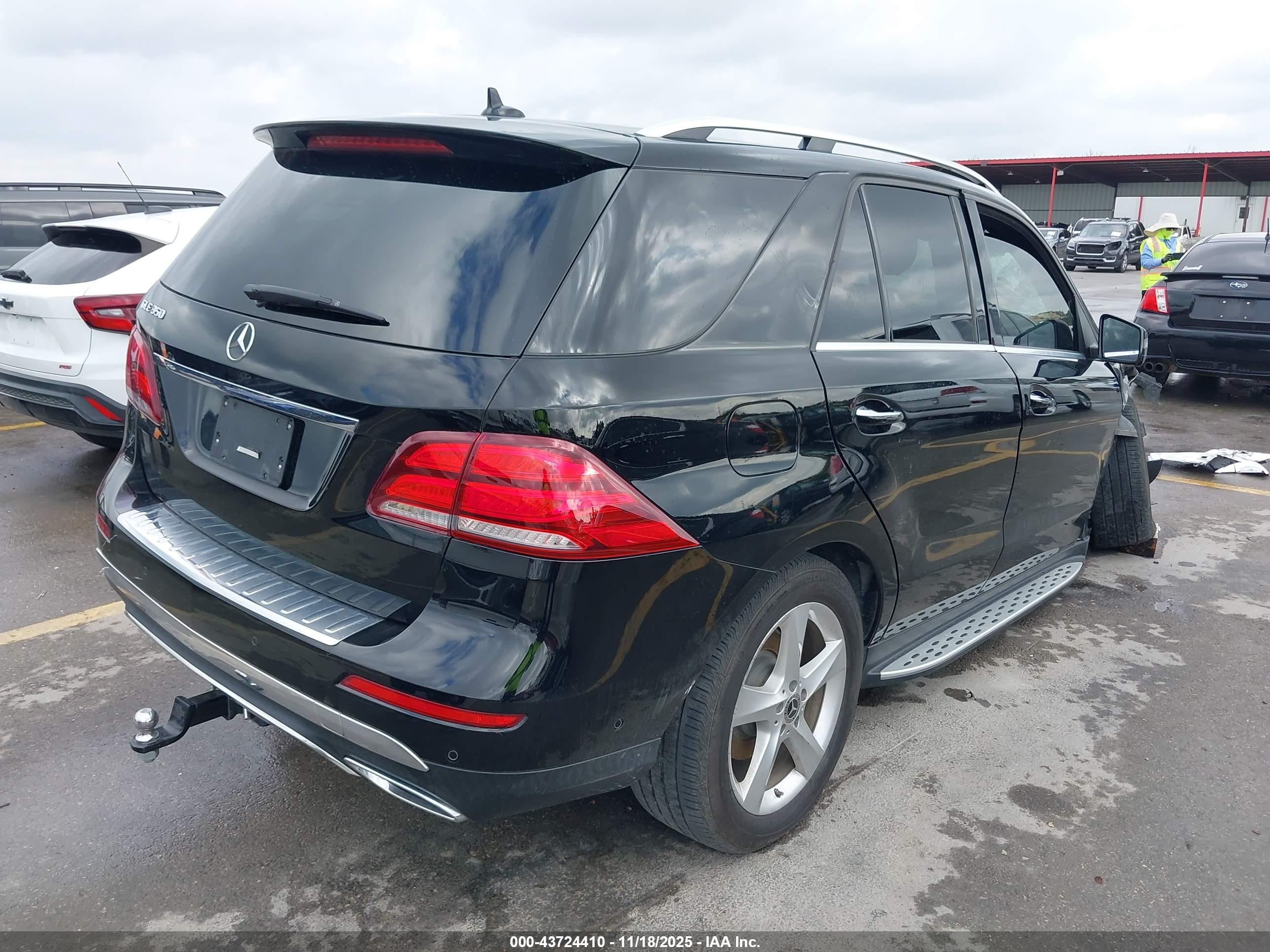 MERCEDES-BENZ GLE image 4