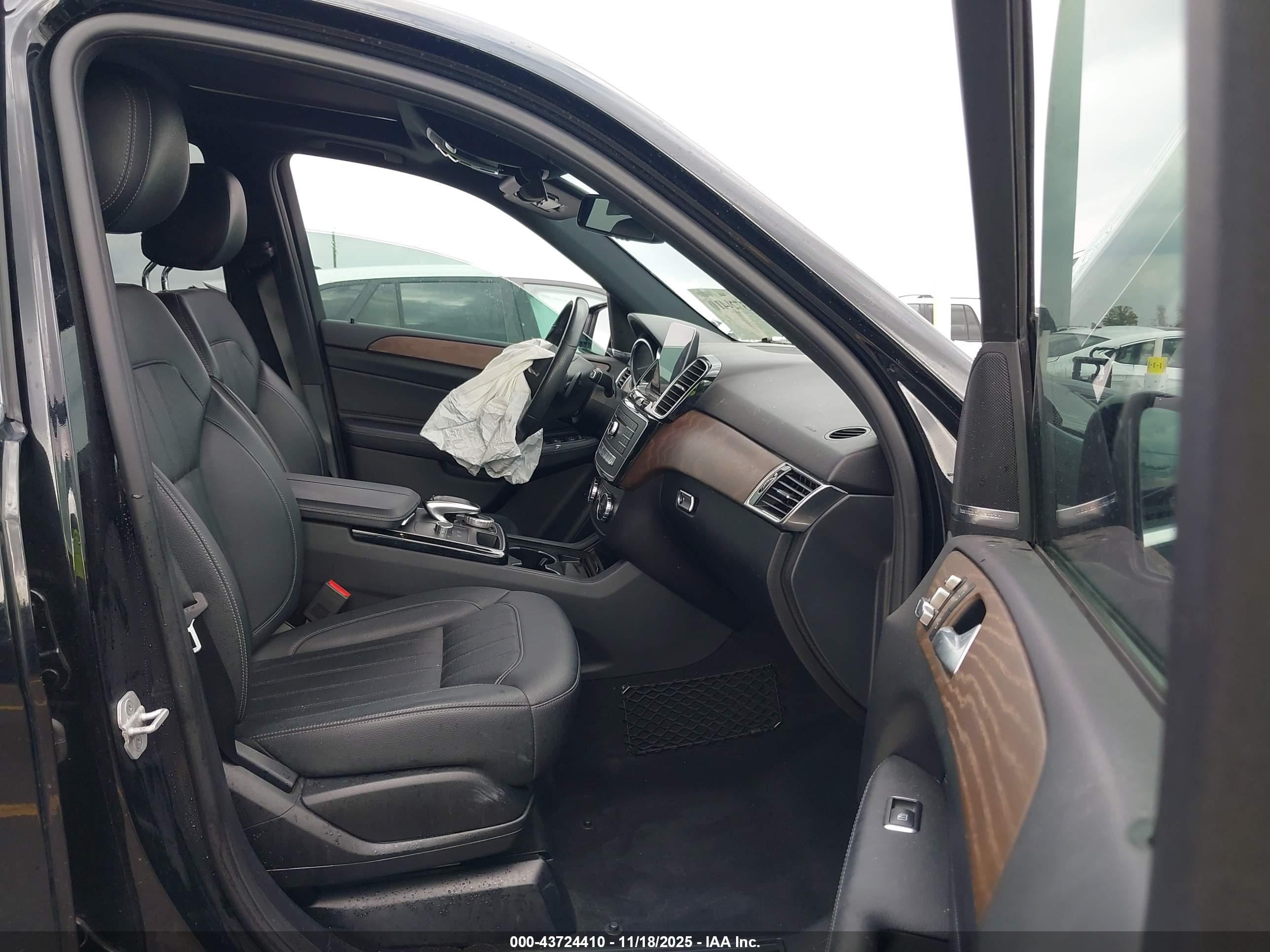 MERCEDES-BENZ GLE image 5