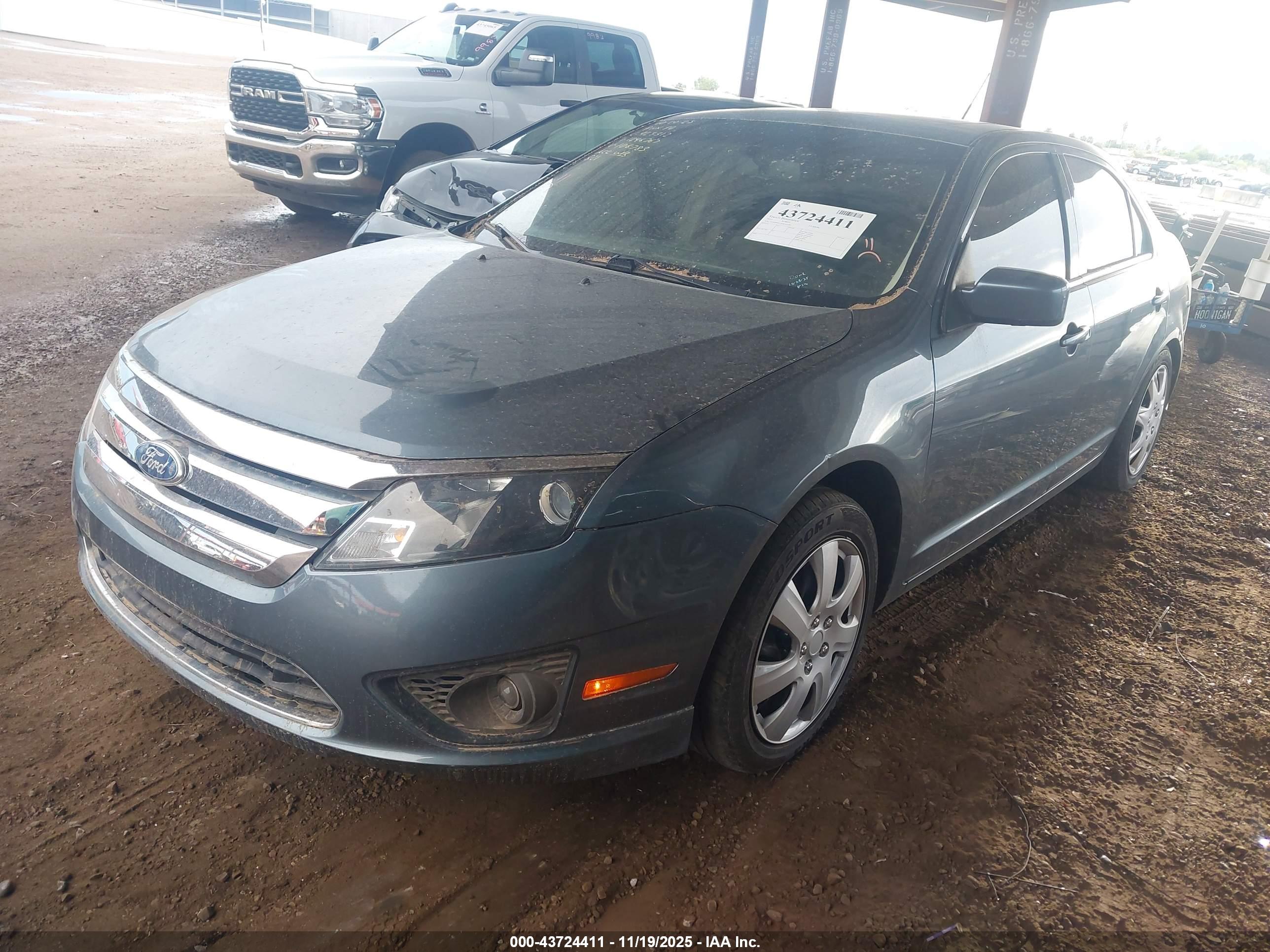FORD FUSION image 2