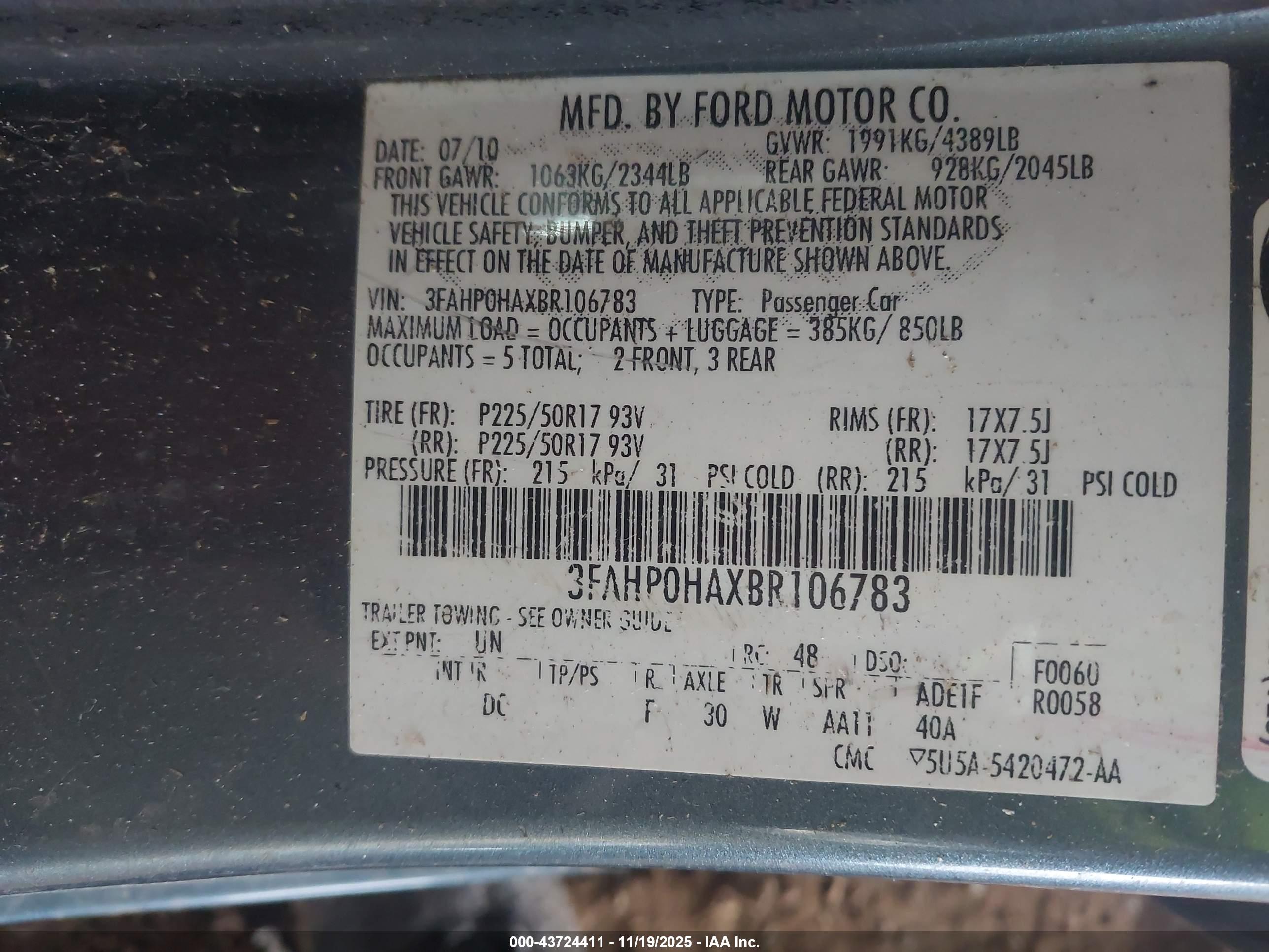 FORD FUSION image 9