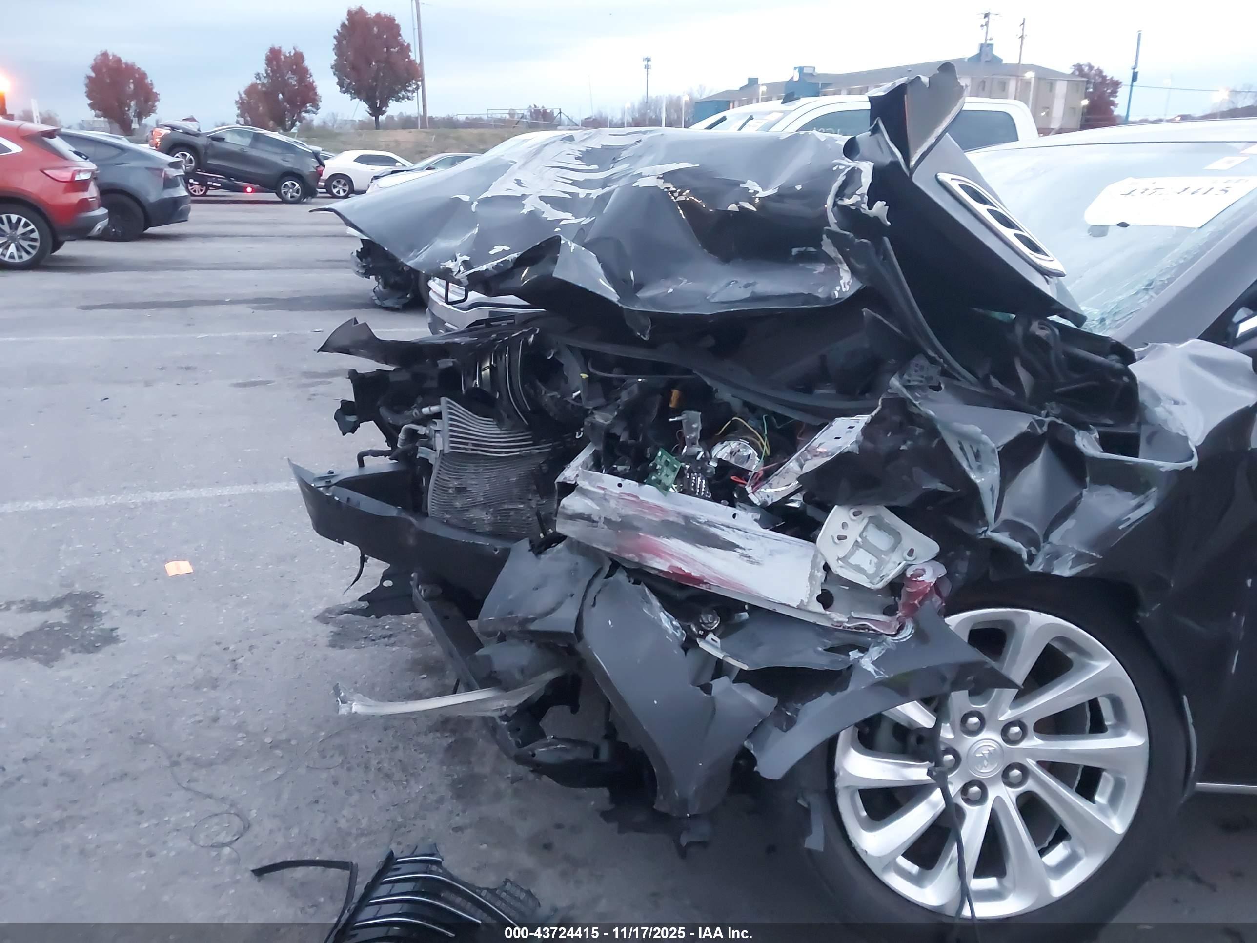 BUICK LACROSSE image 6