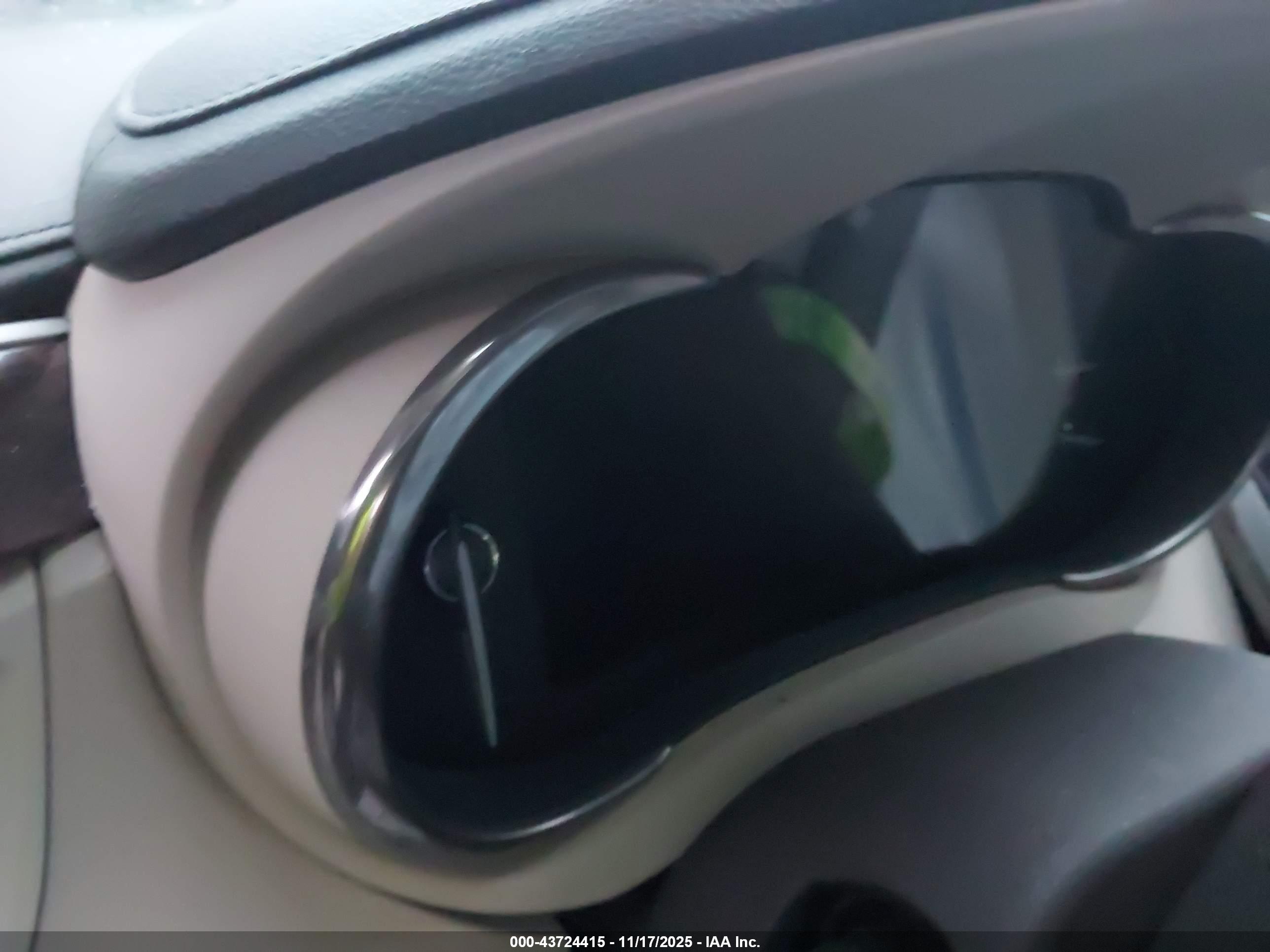 BUICK LACROSSE image 7