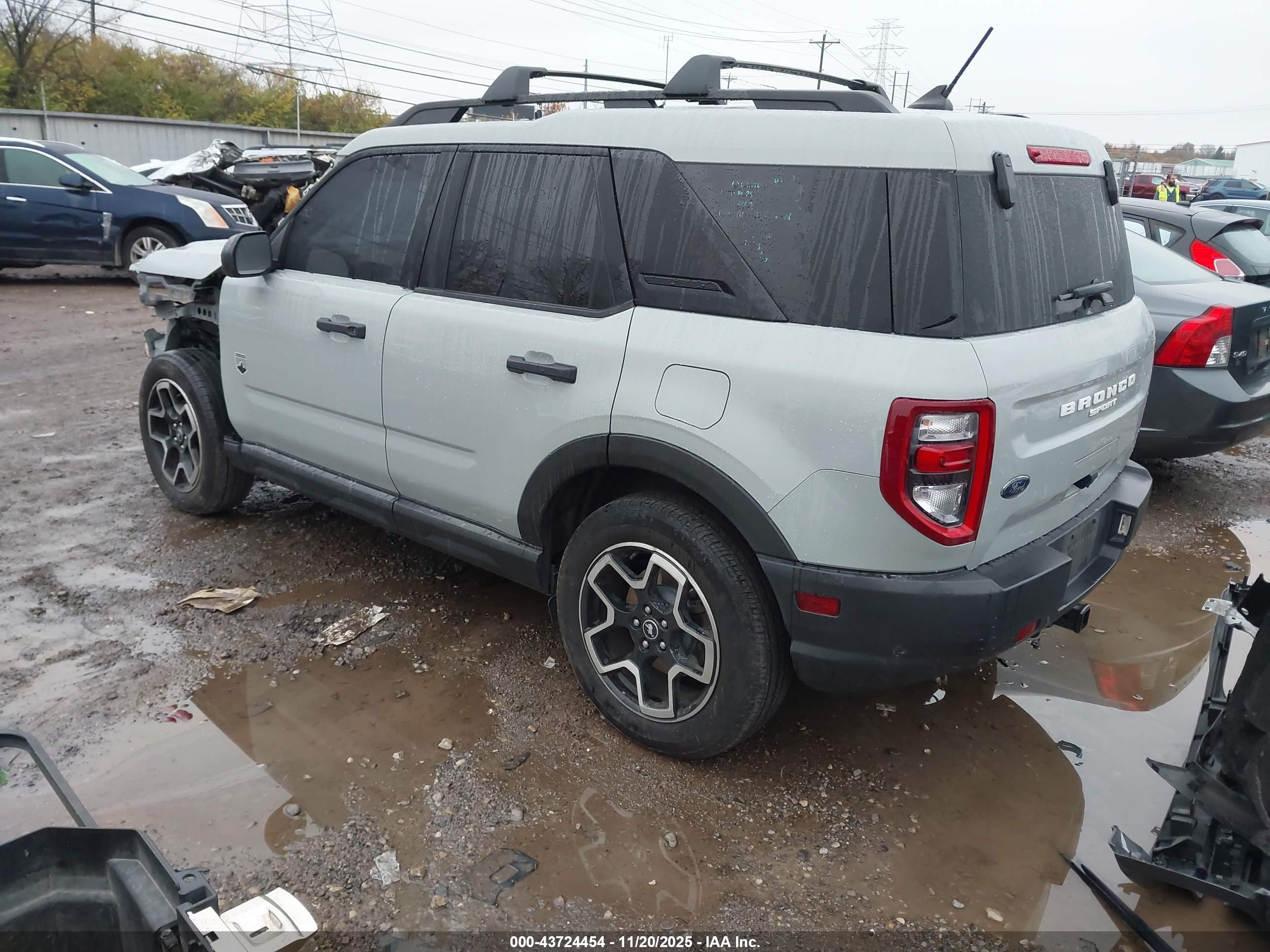 FORD BRONCO image 3