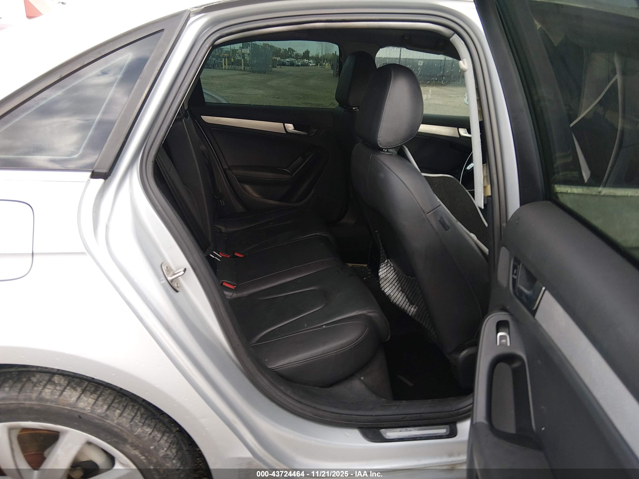 AUDI A4 image 8