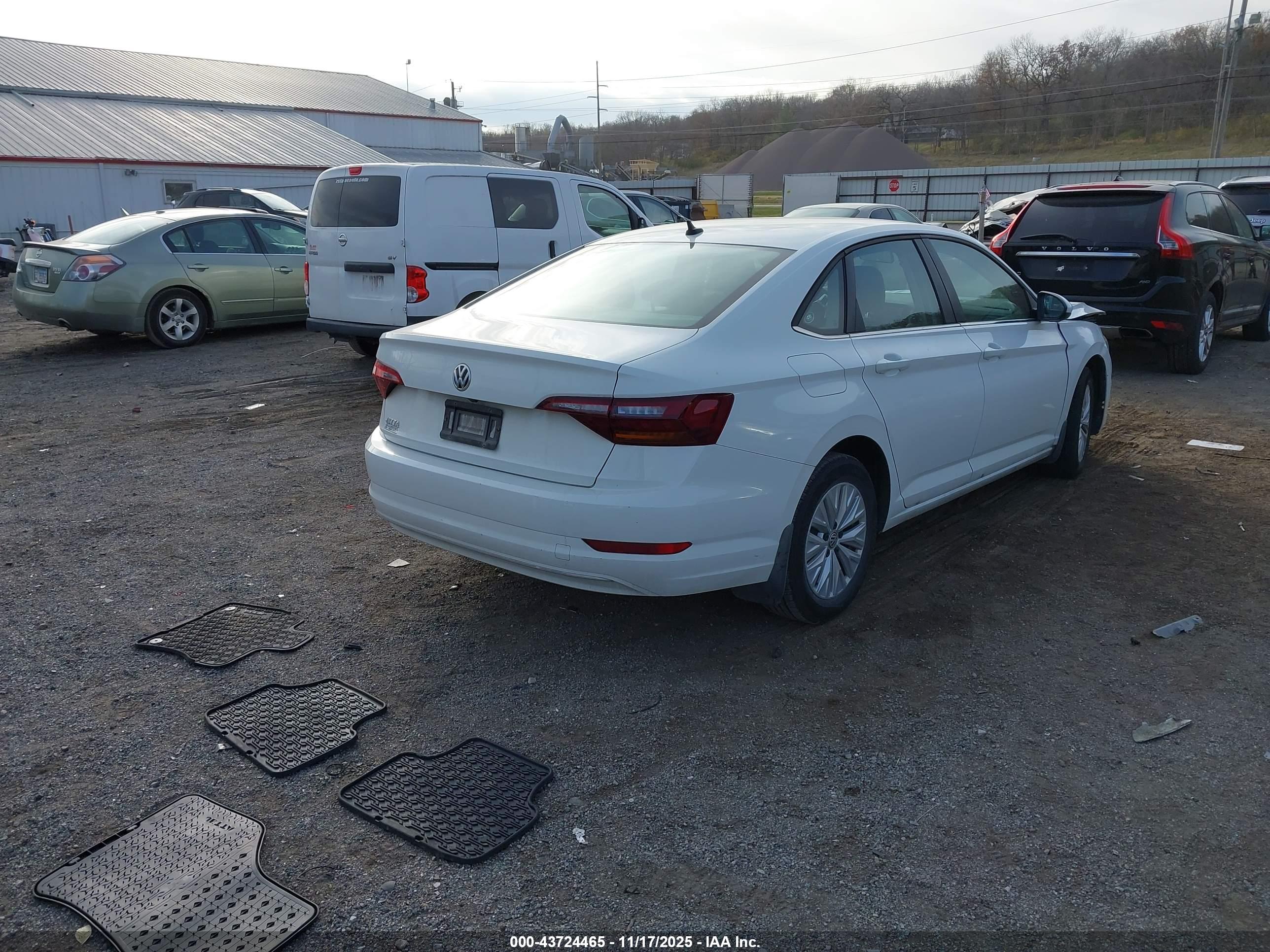 VOLKSWAGEN JETTA image 4