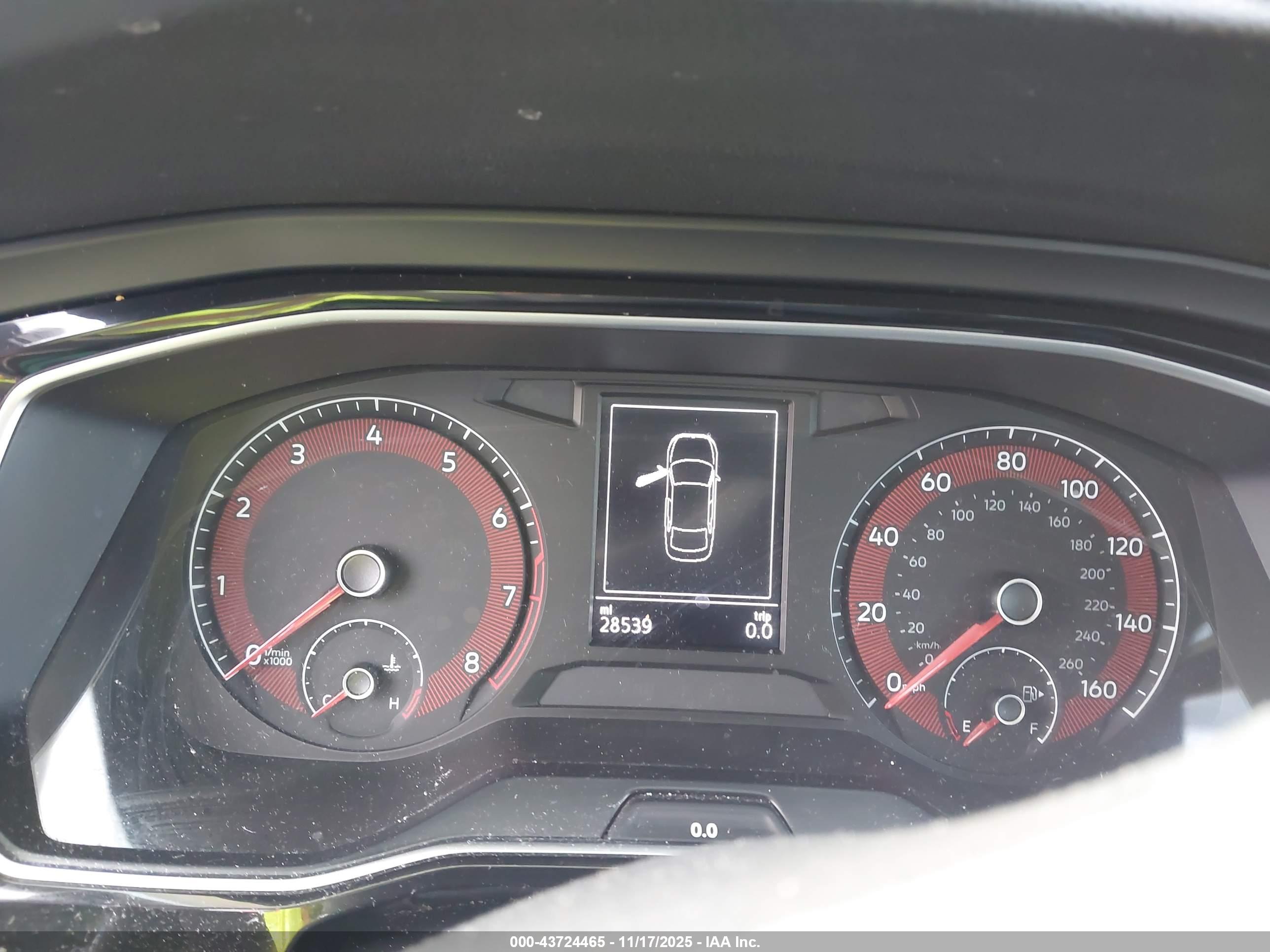 VOLKSWAGEN JETTA image 7