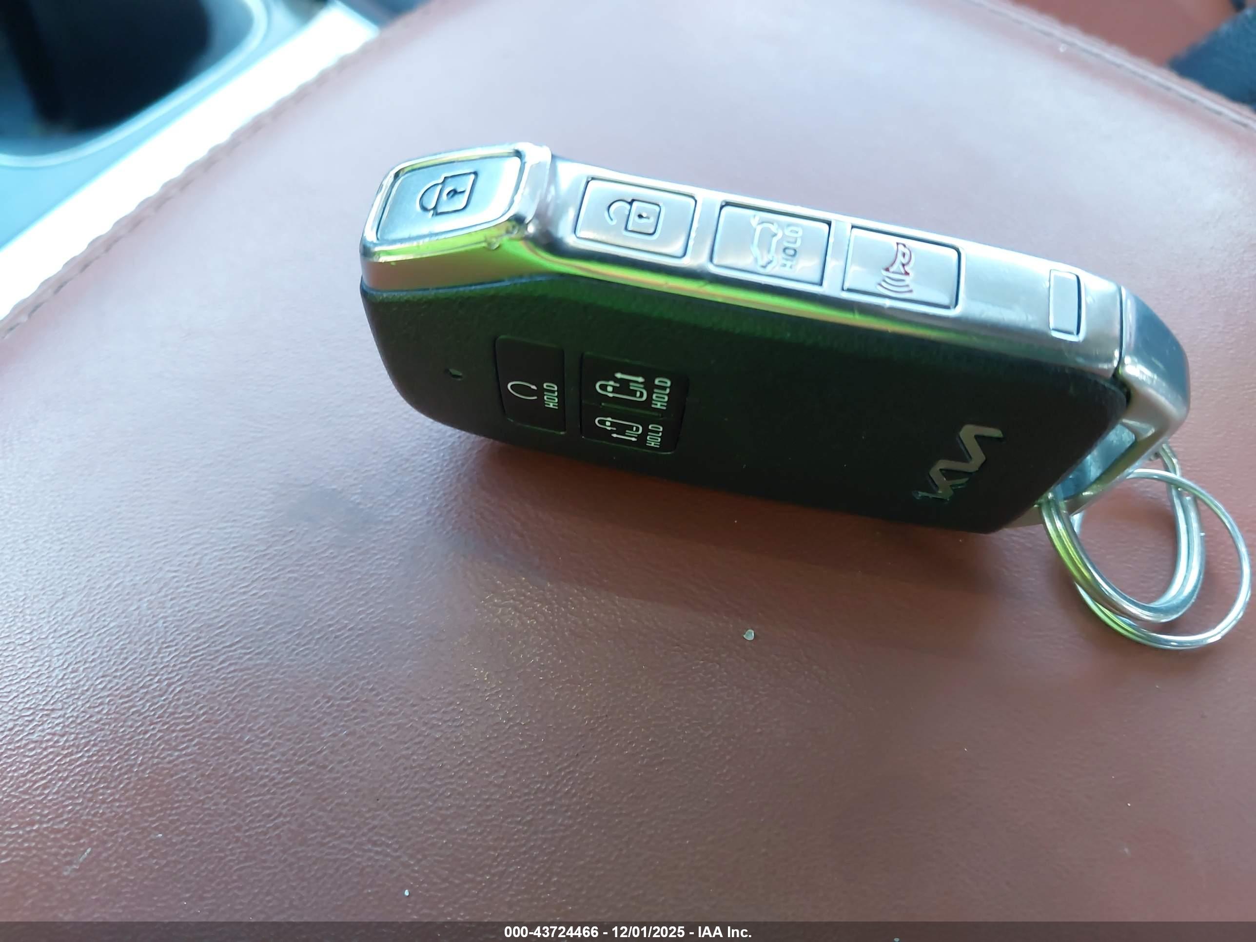 KIA CARNIVAL image 11