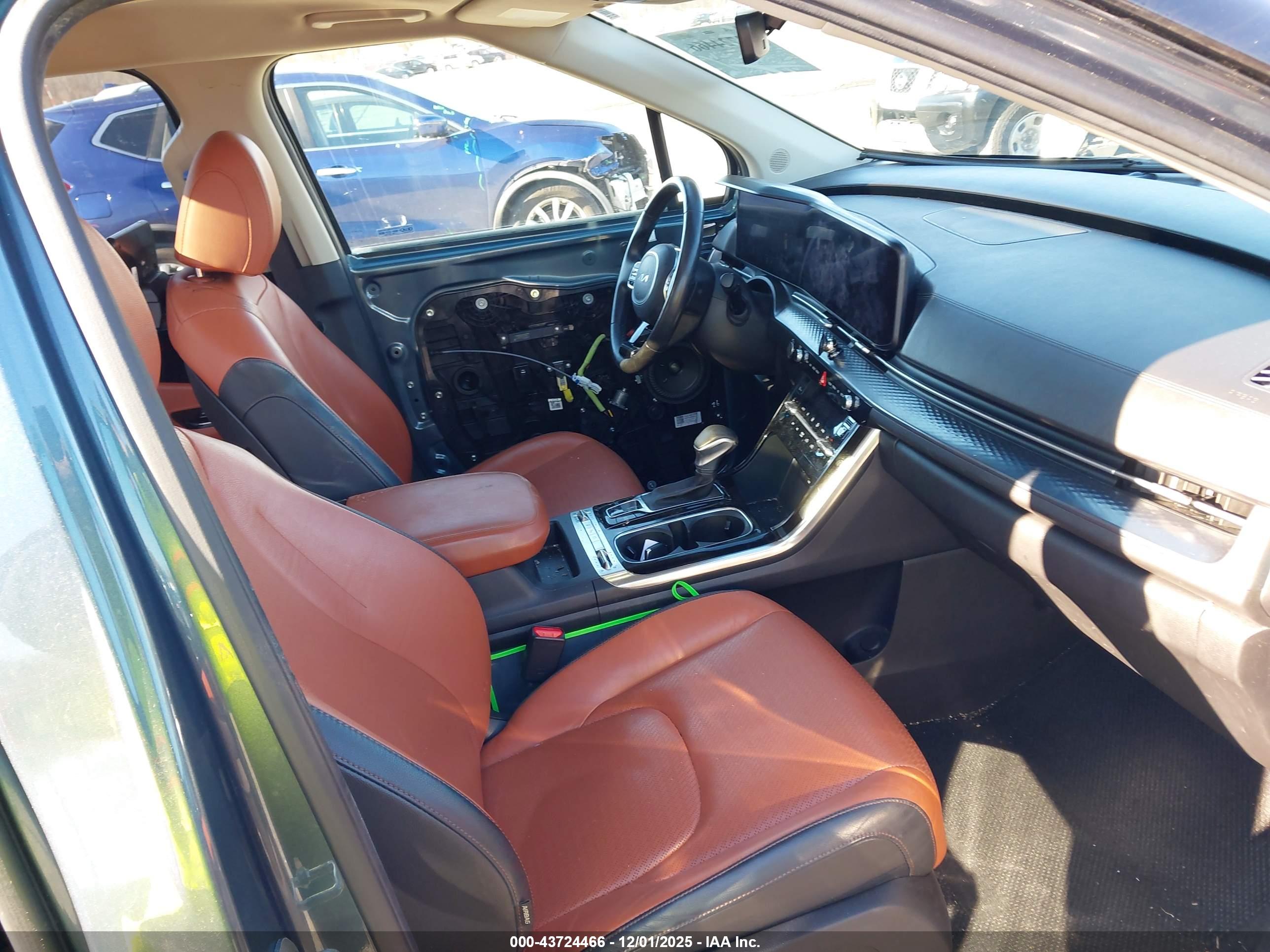 KIA CARNIVAL image 5