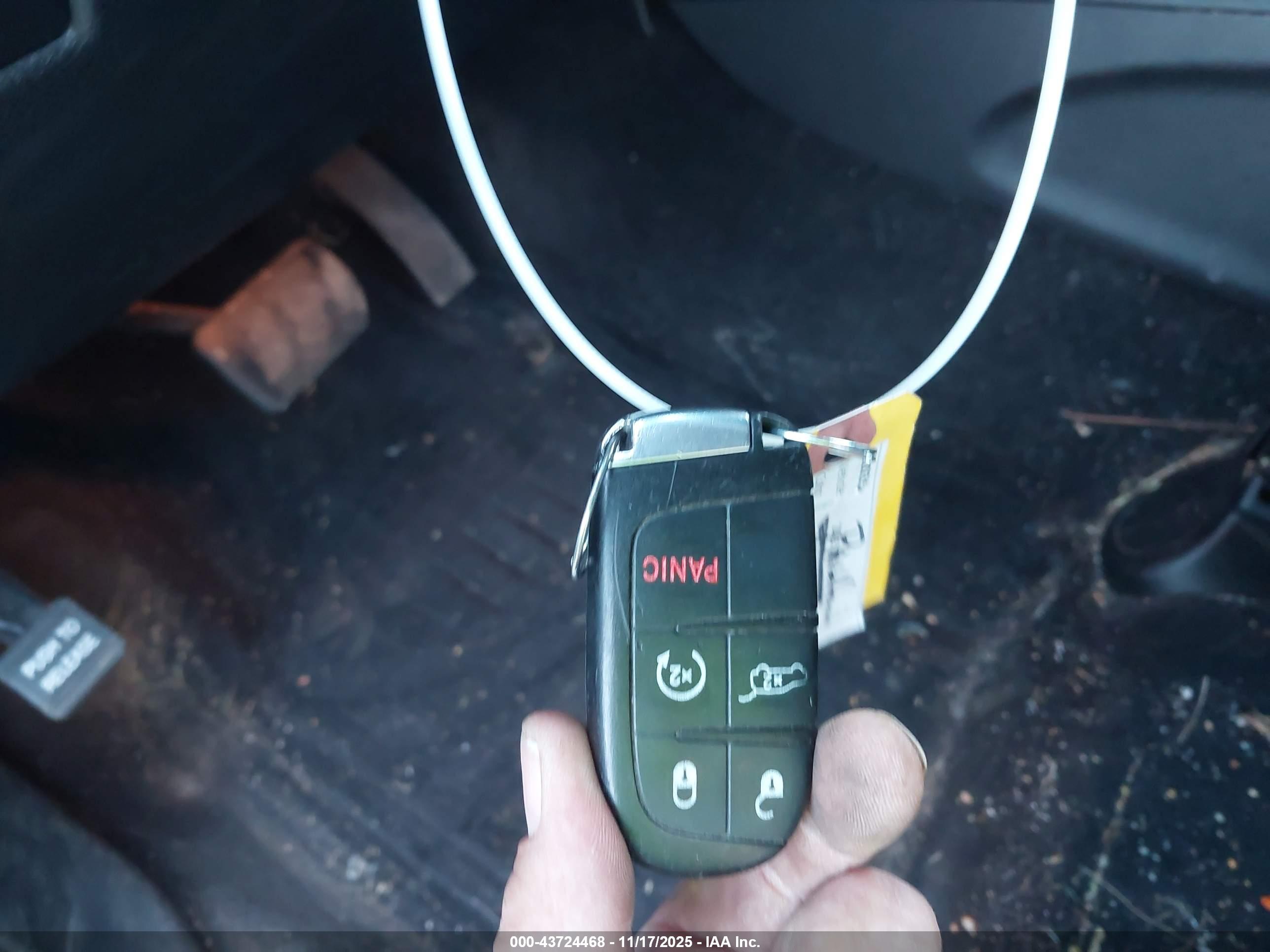 JEEP GRAND image 11