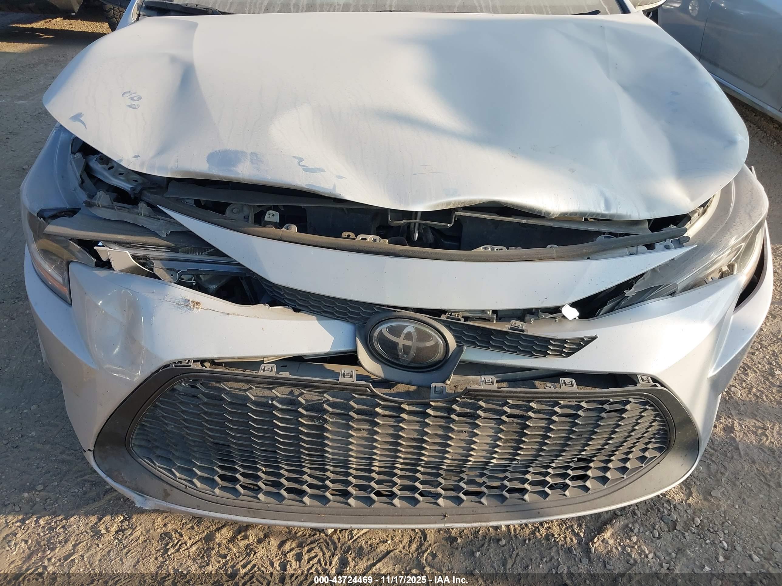 TOYOTA COROLLA image 6