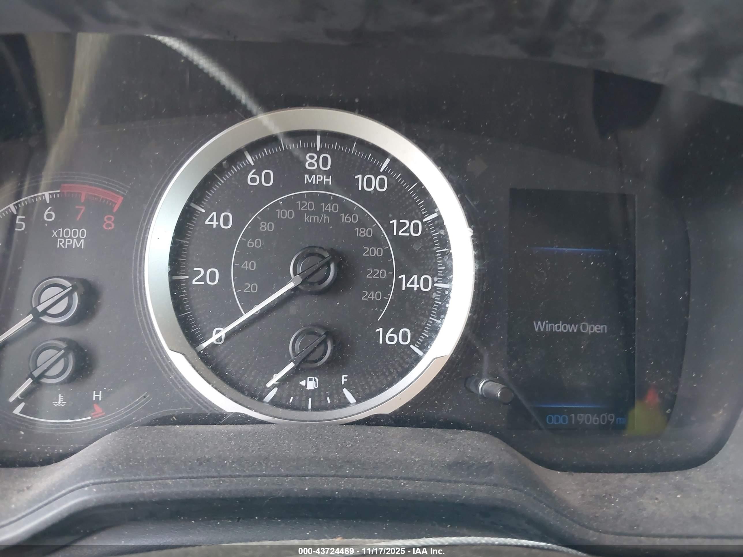 TOYOTA COROLLA image 7