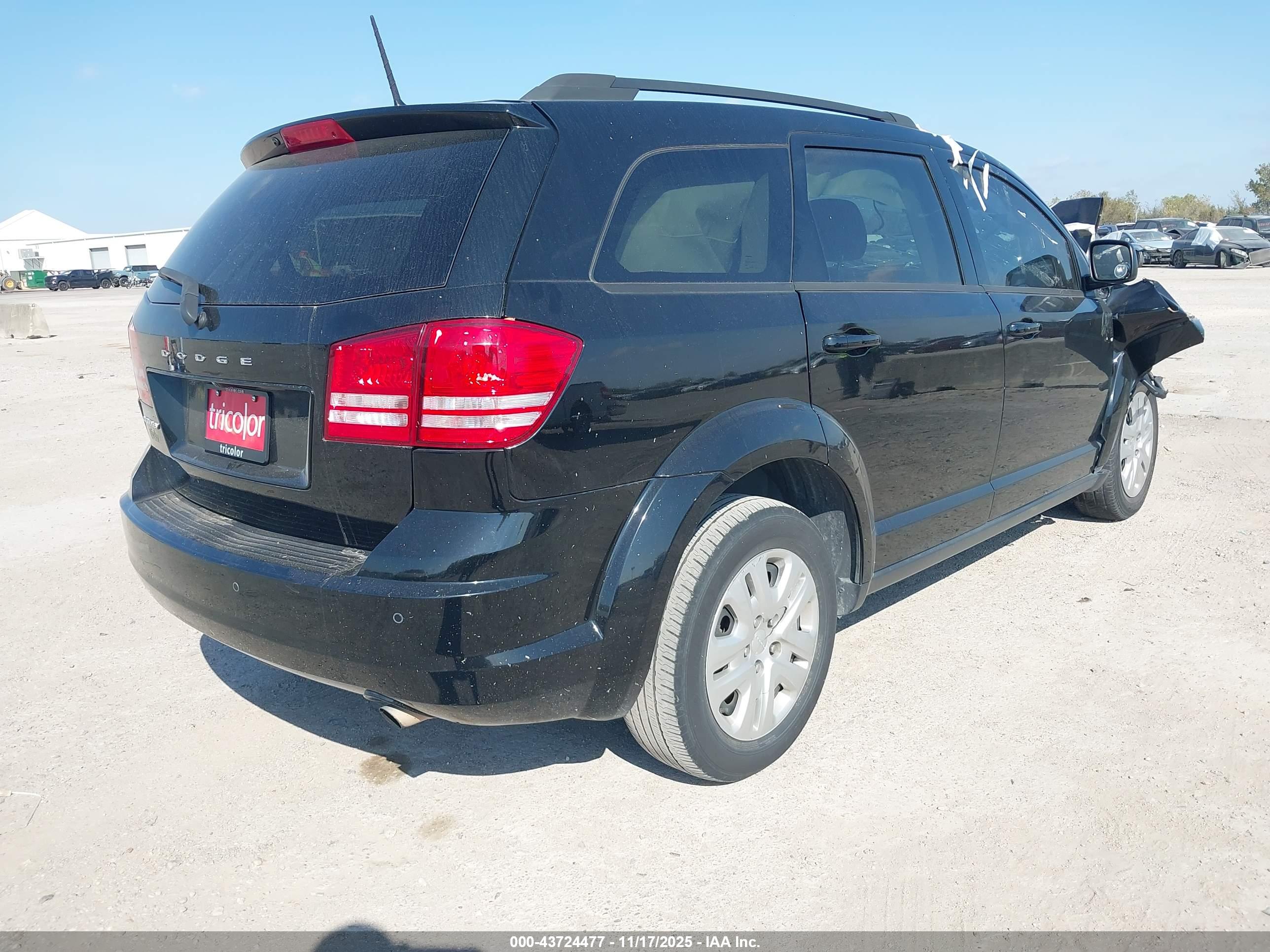 DODGE JOURNEY image 4