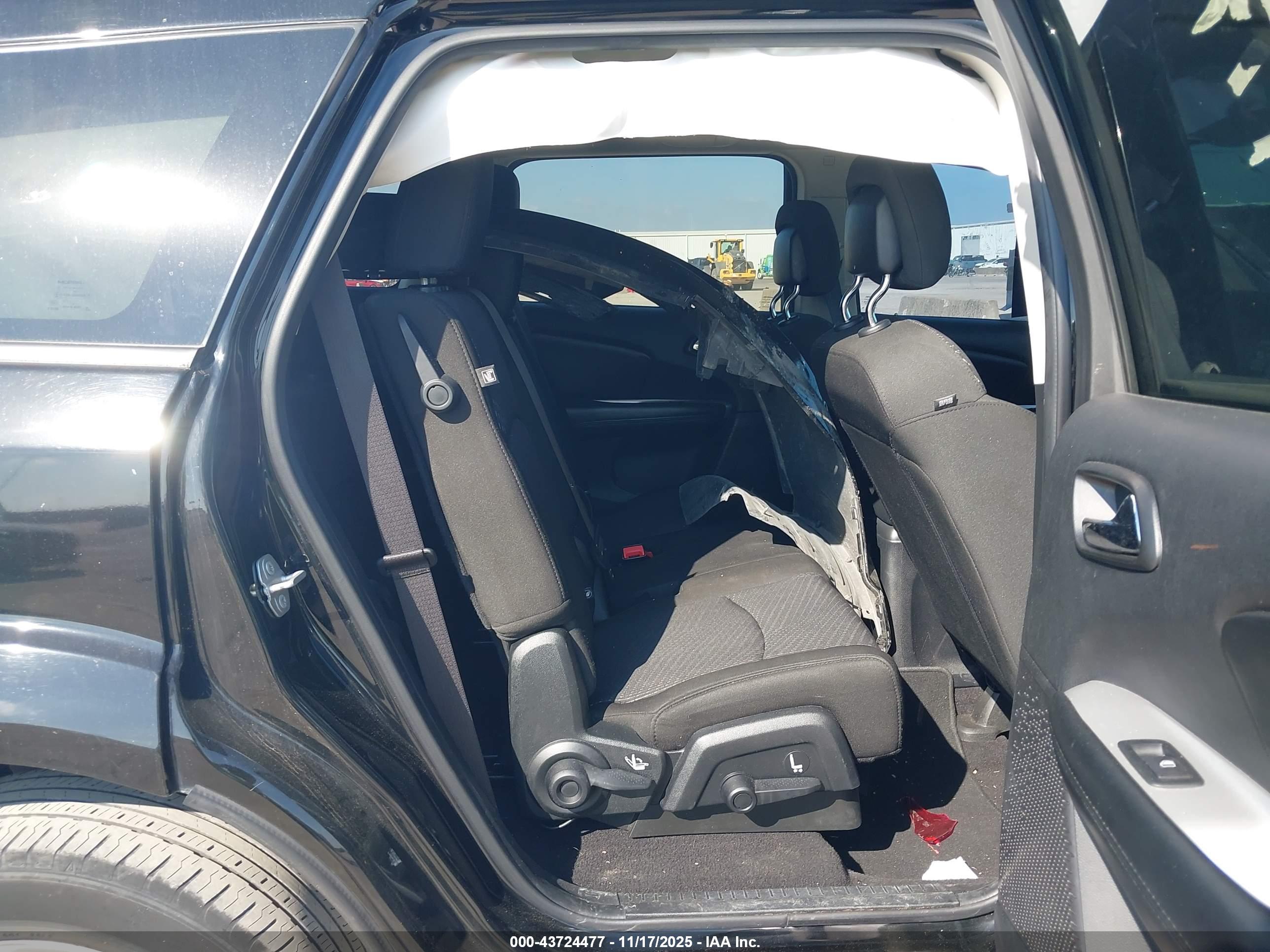 DODGE JOURNEY image 8