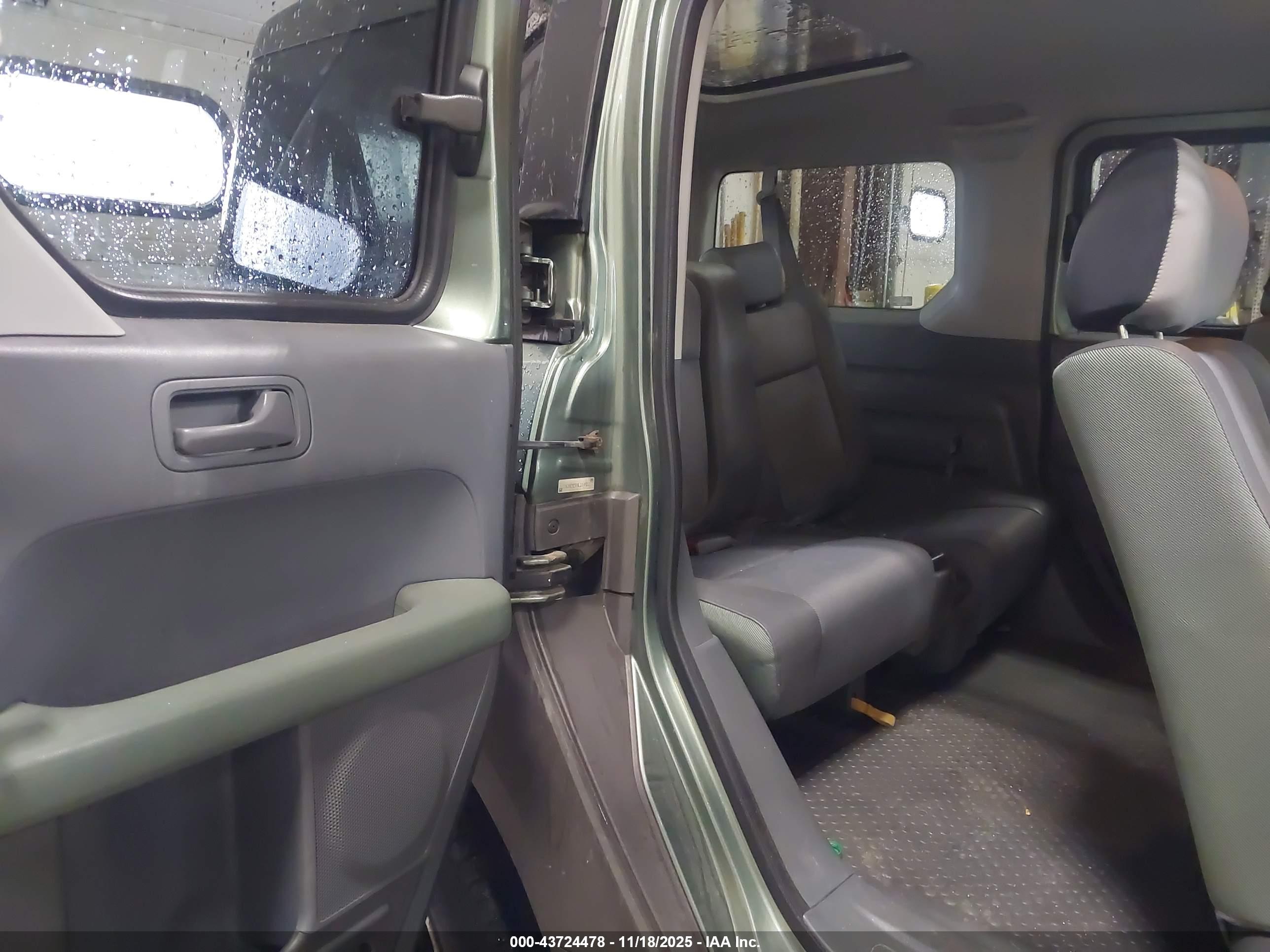 HONDA ELEMENT image 8