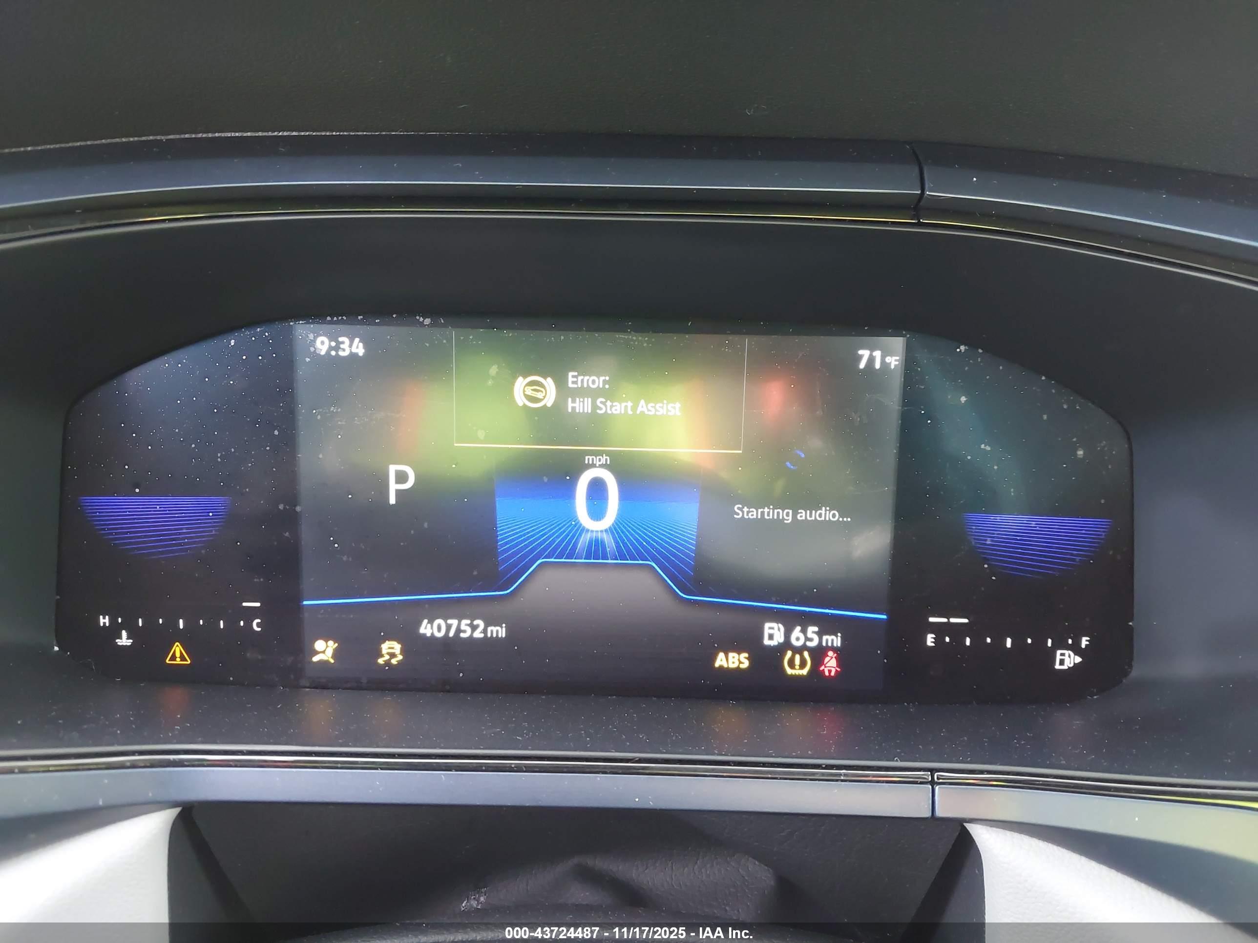 VOLKSWAGEN TAOS image 7