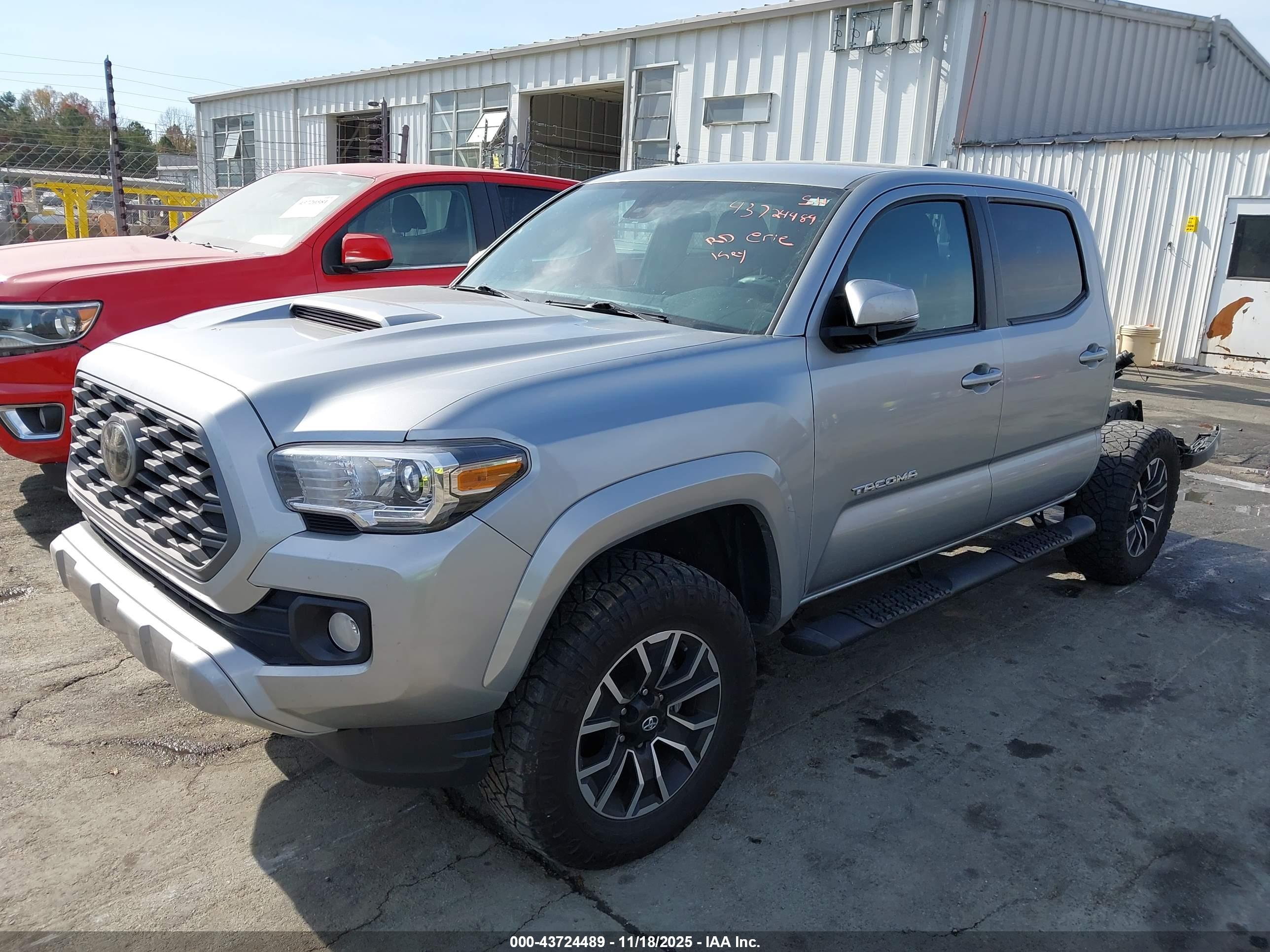 TOYOTA TACOMA image 2