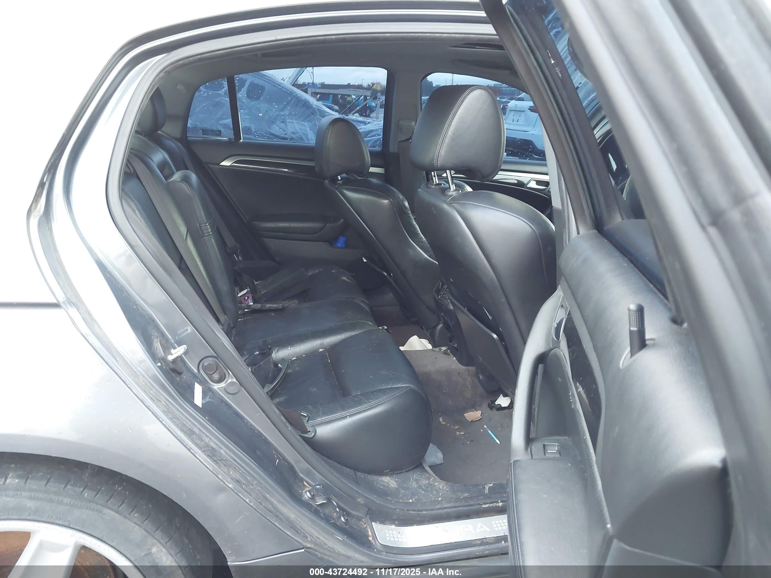 ACURA TL image 8