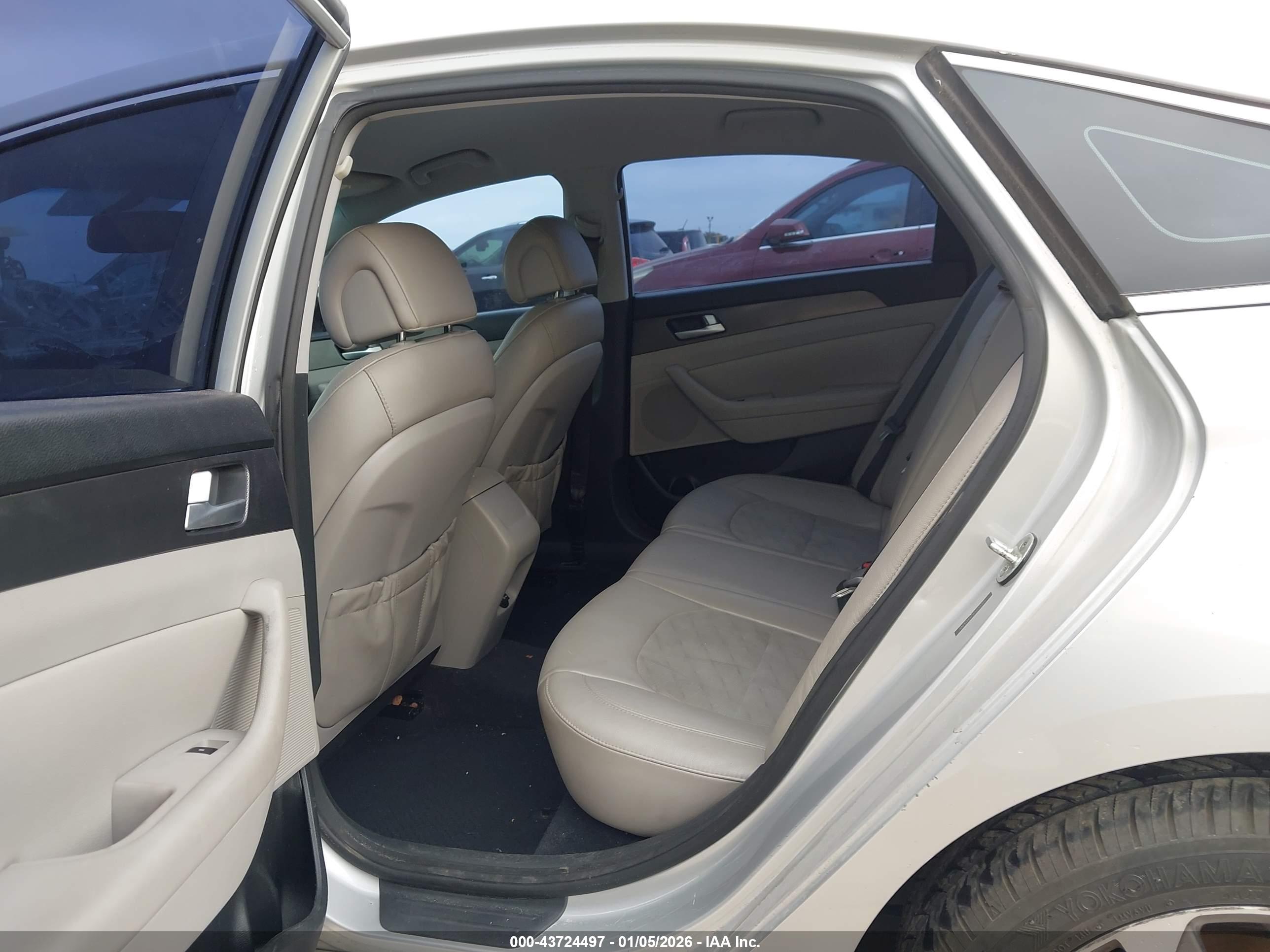 HYUNDAI SONATA image 8