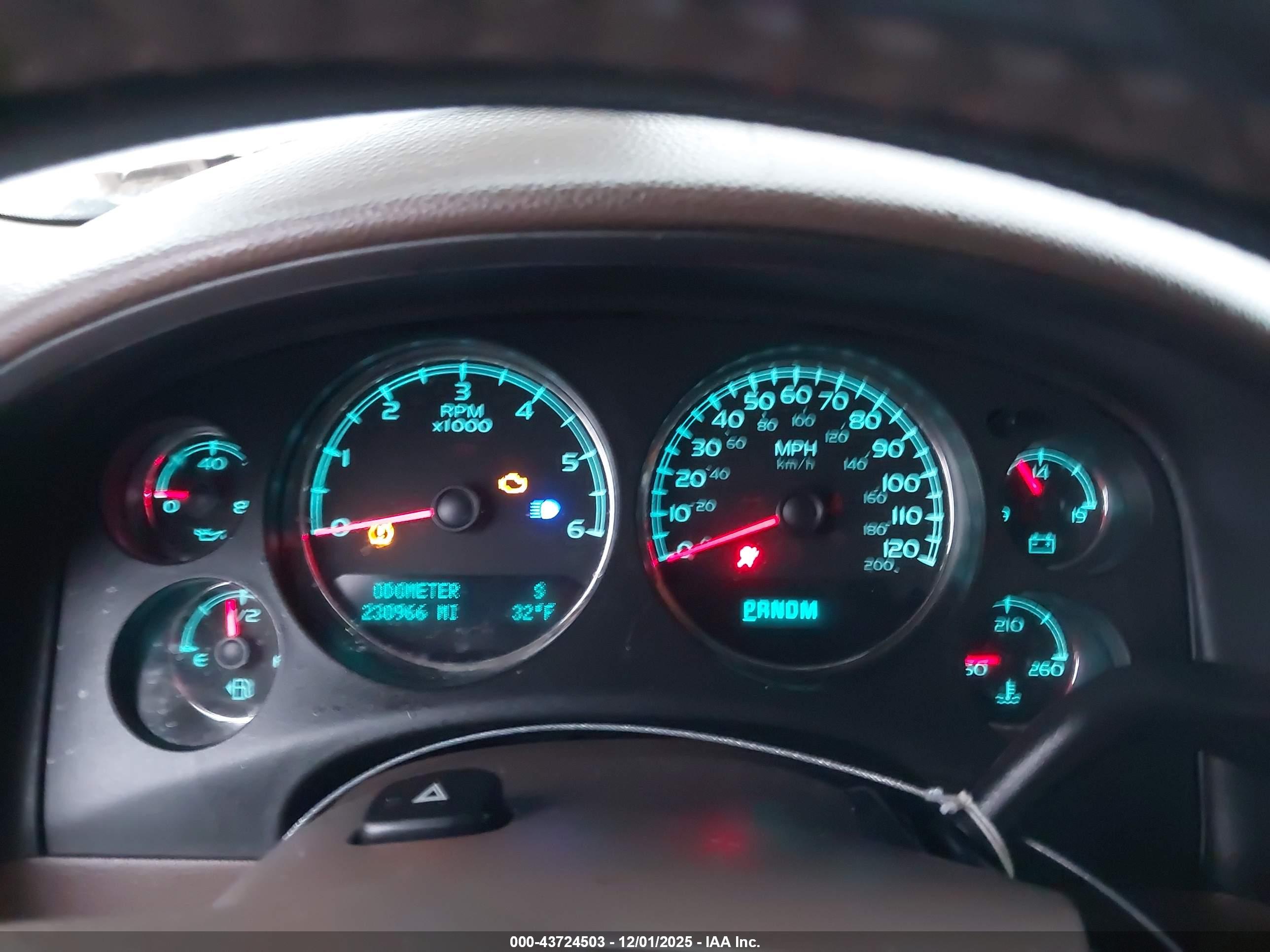 GMC YUKON image 7