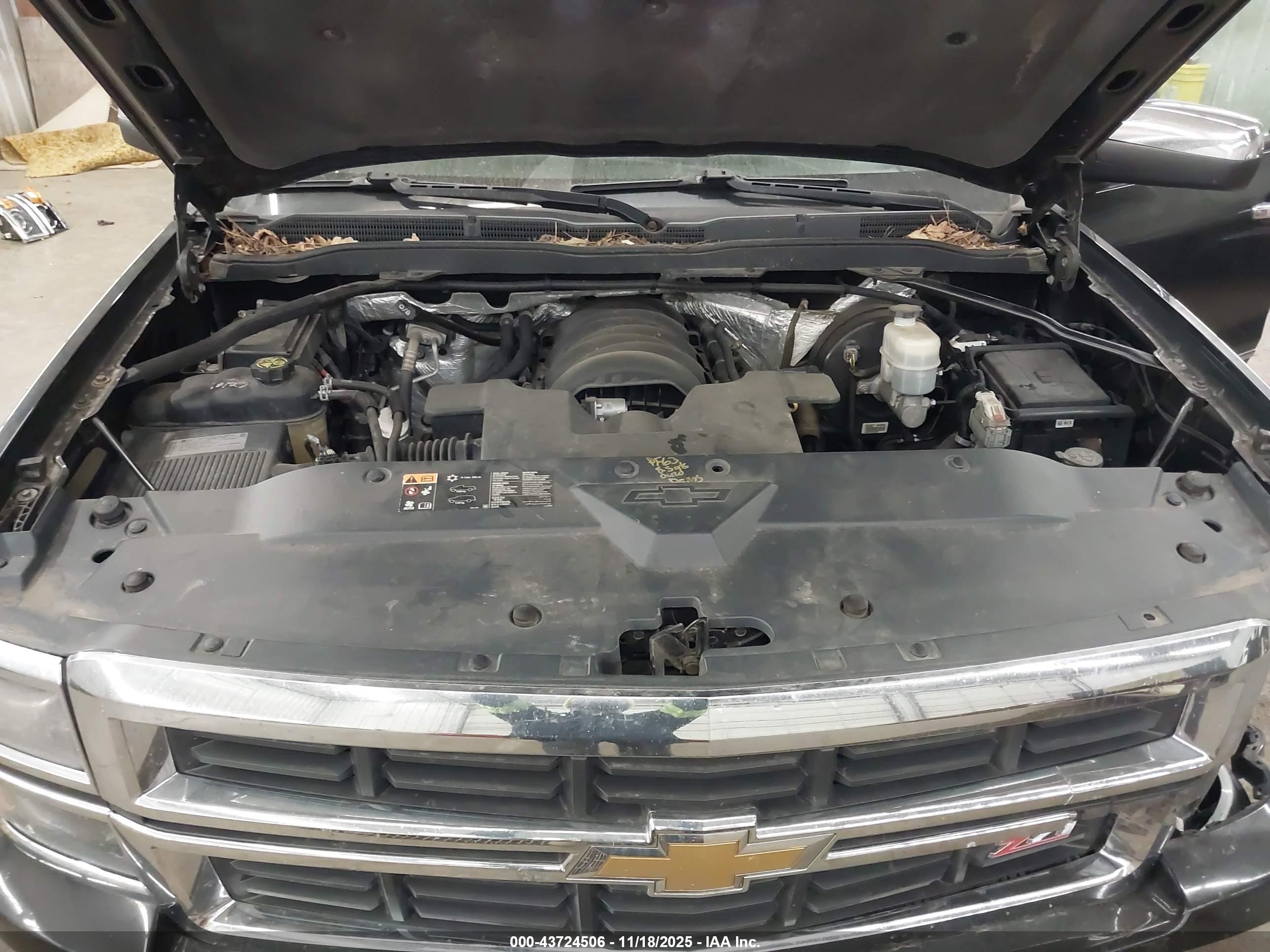 CHEVROLET SILVERADO image 10