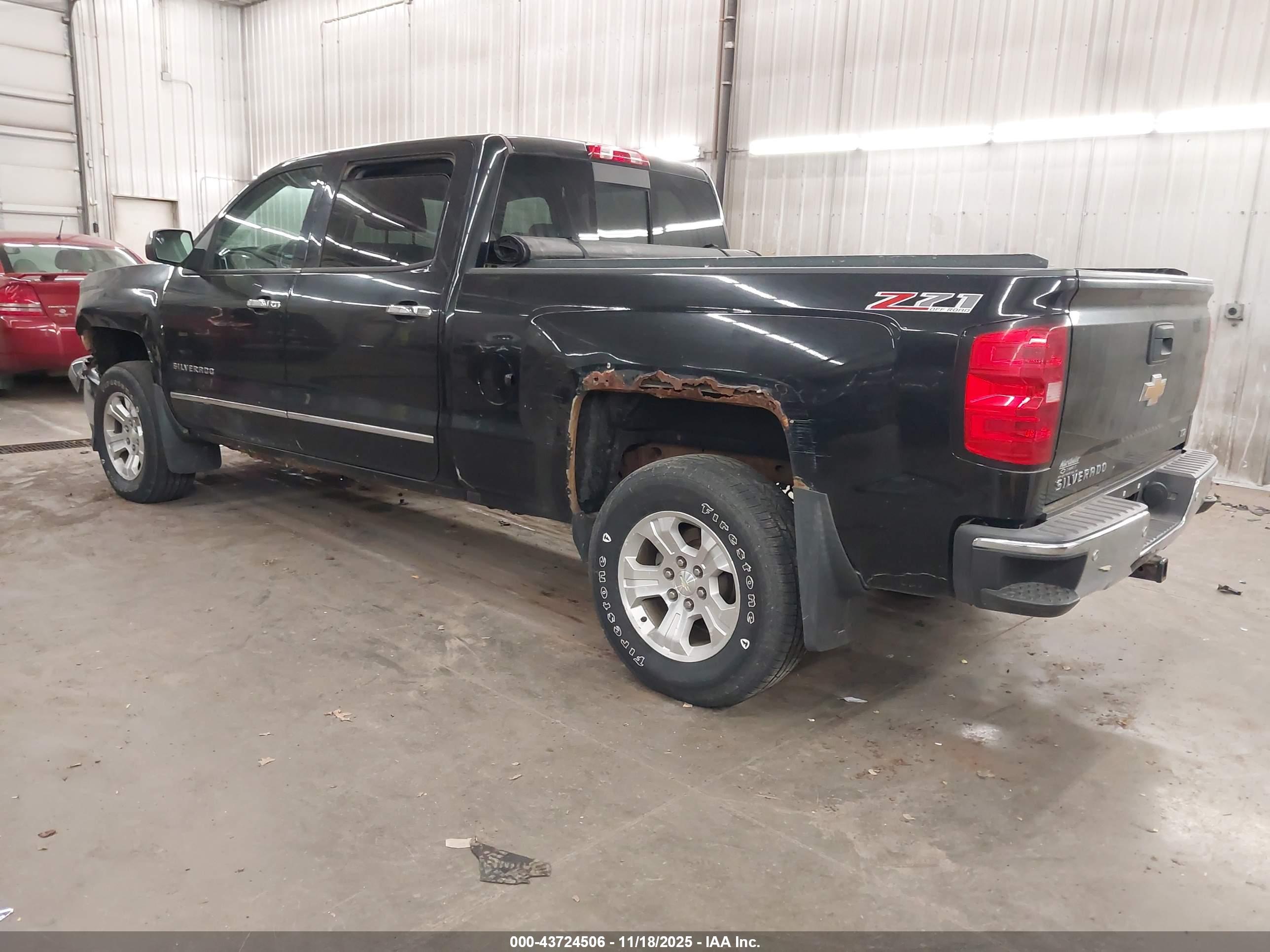 CHEVROLET SILVERADO image 3