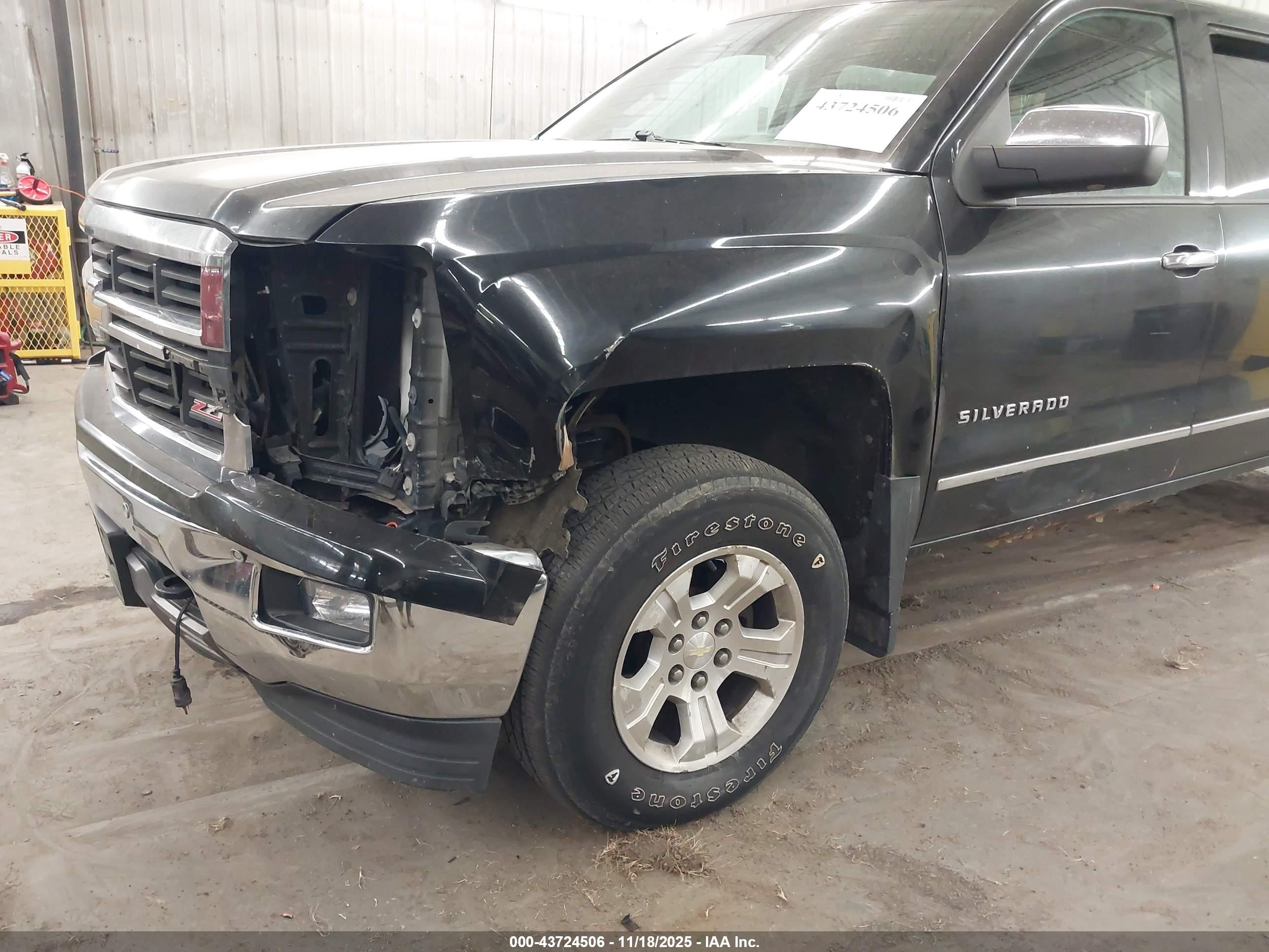 CHEVROLET SILVERADO image 6