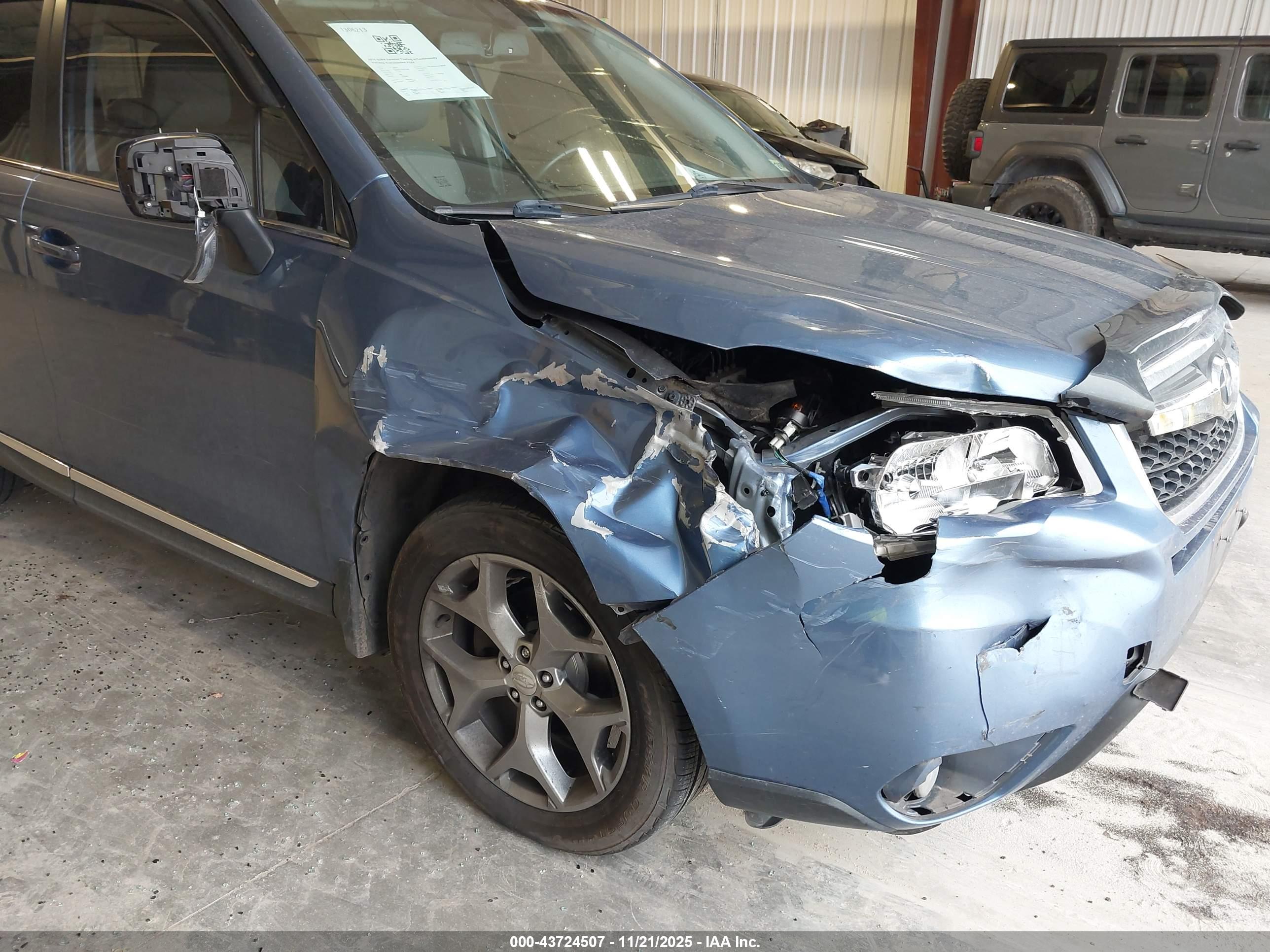 SUBARU FORESTER image 6