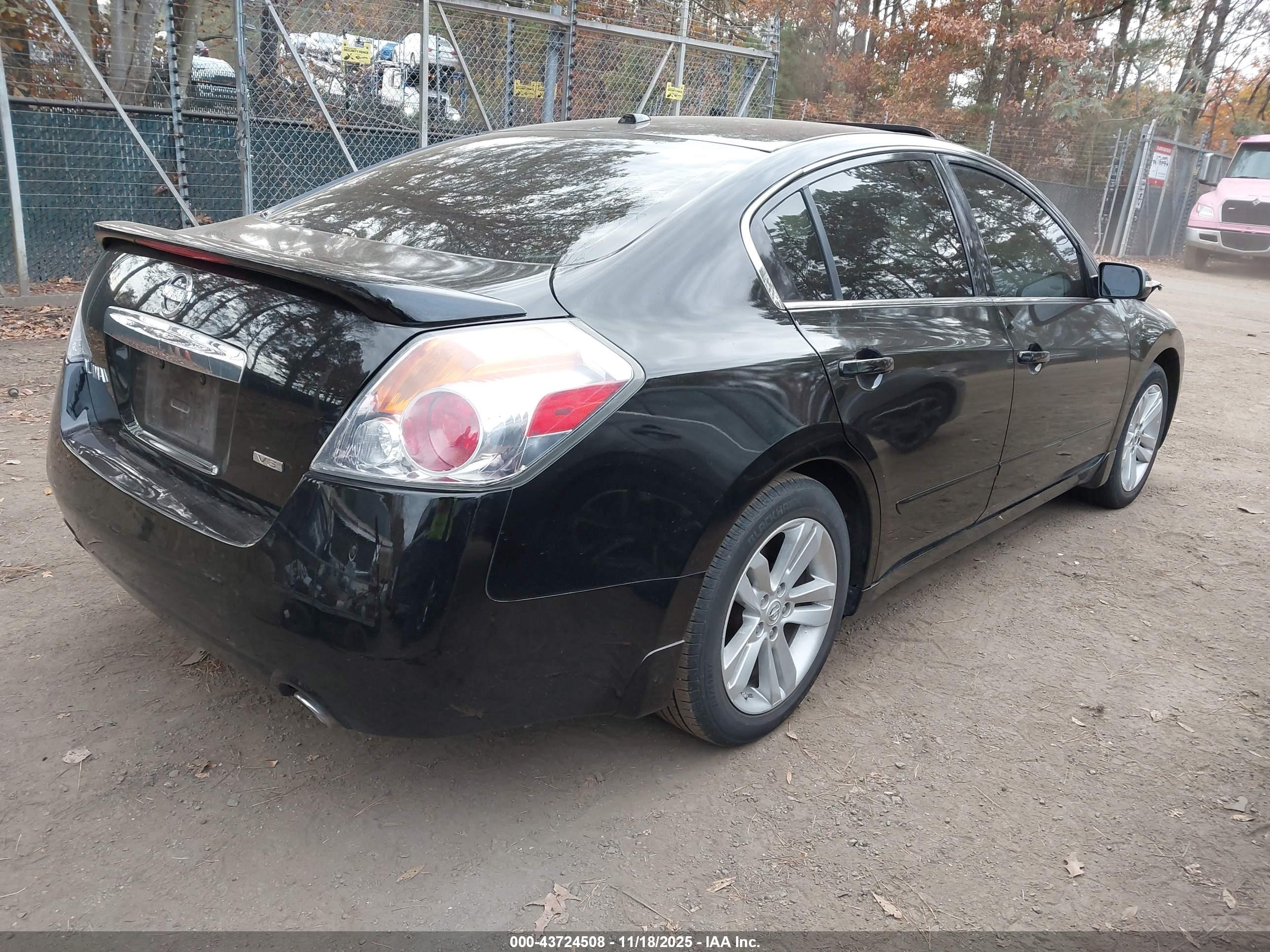 NISSAN ALTIMA image 4