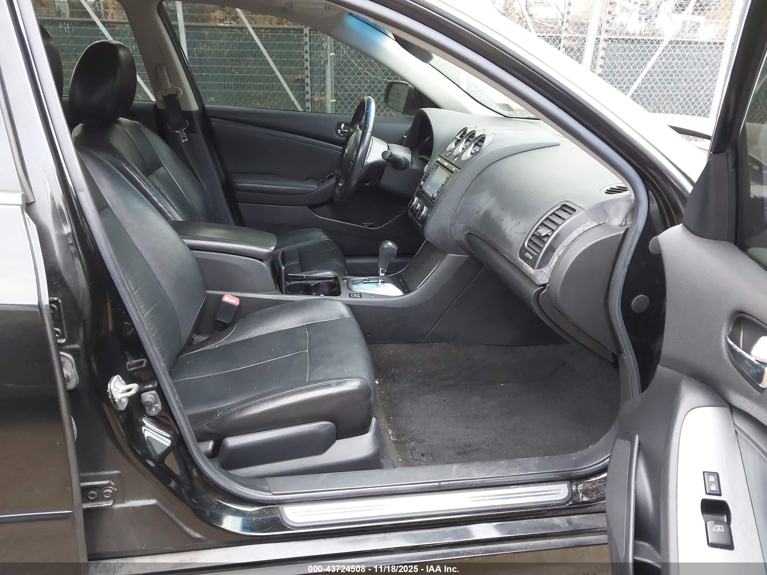 NISSAN ALTIMA image 5