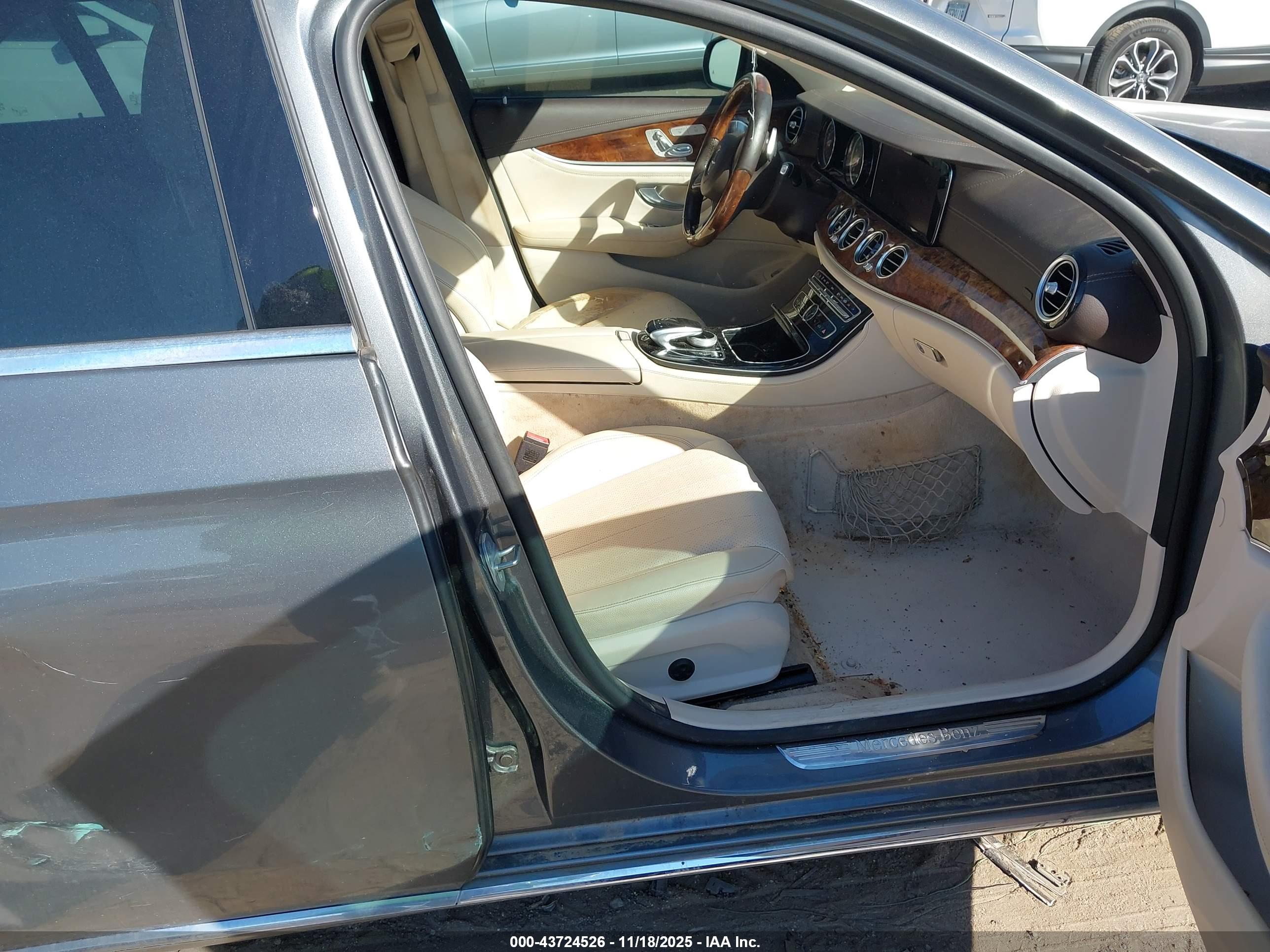 MERCEDES-BENZ E image 5