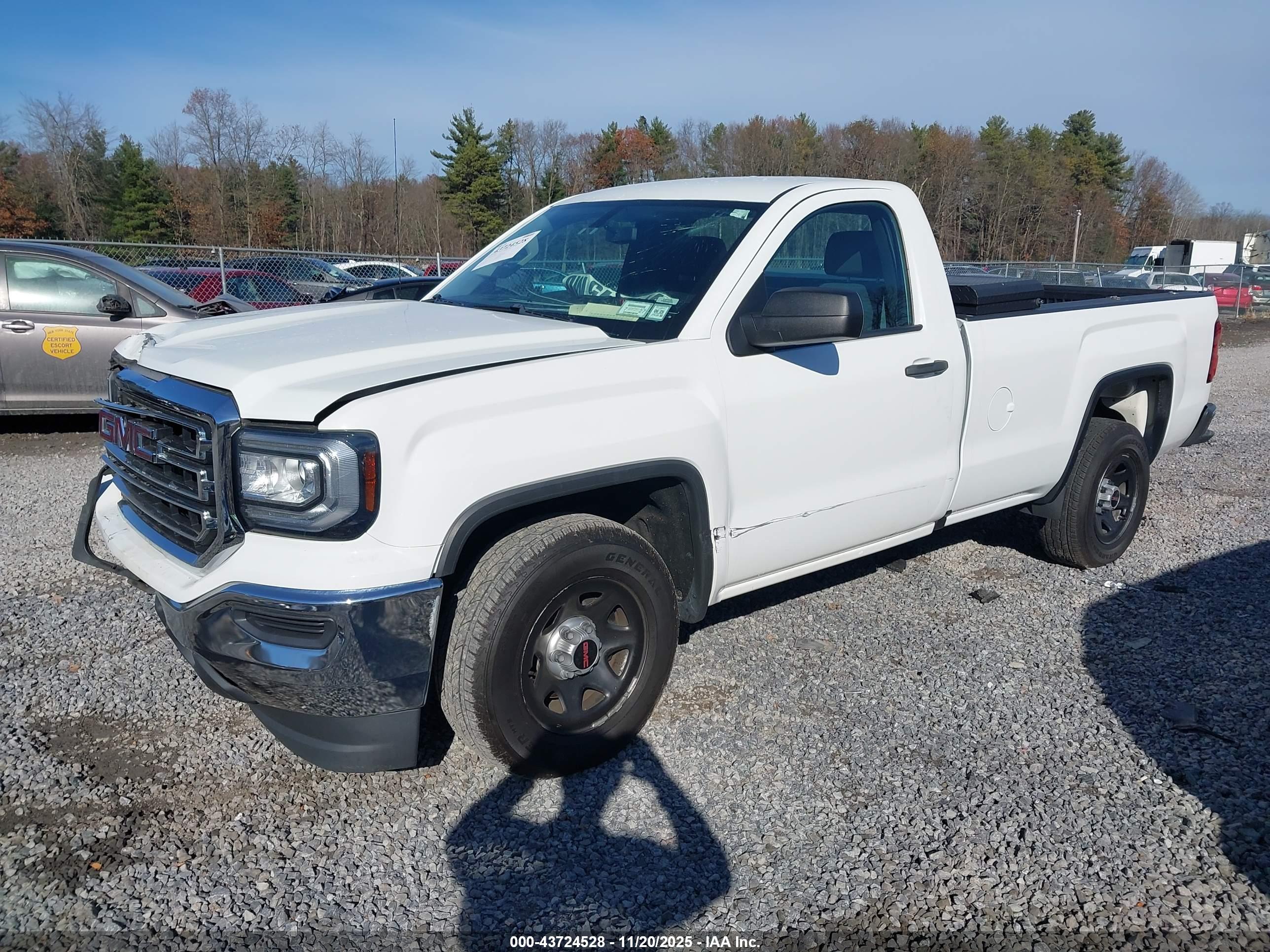 GMC SIERRA image 2