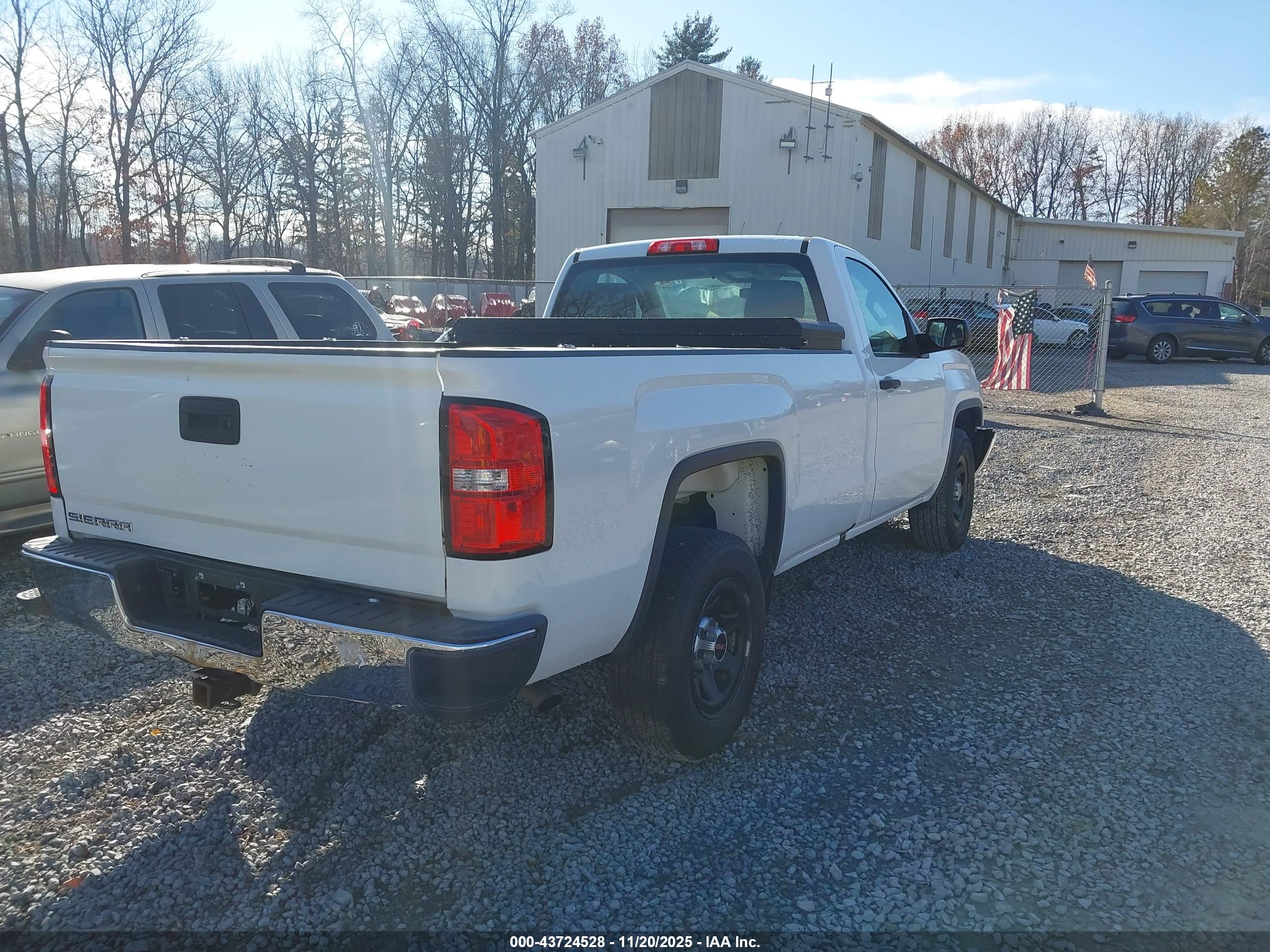 GMC SIERRA image 4