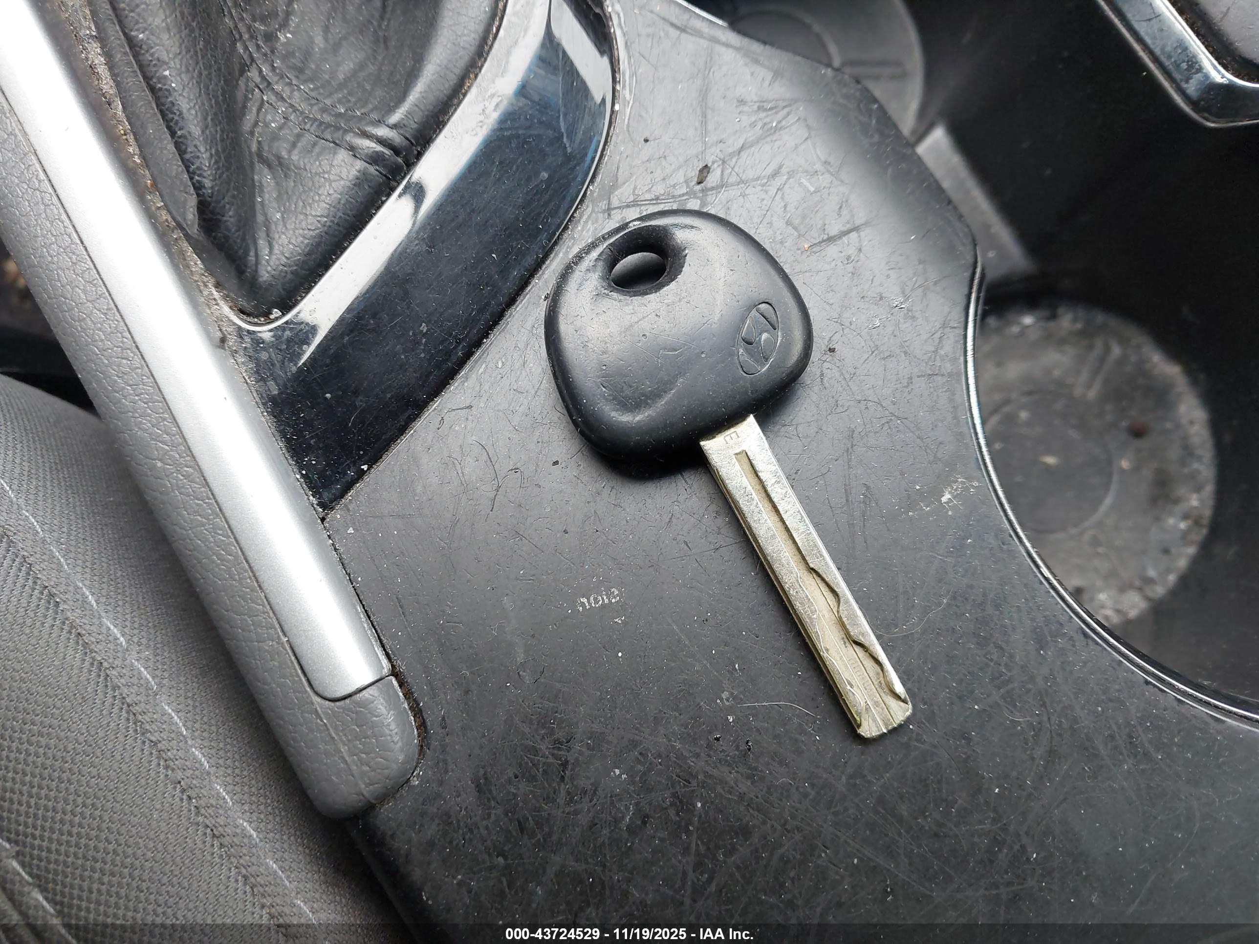HYUNDAI SONATA image 11